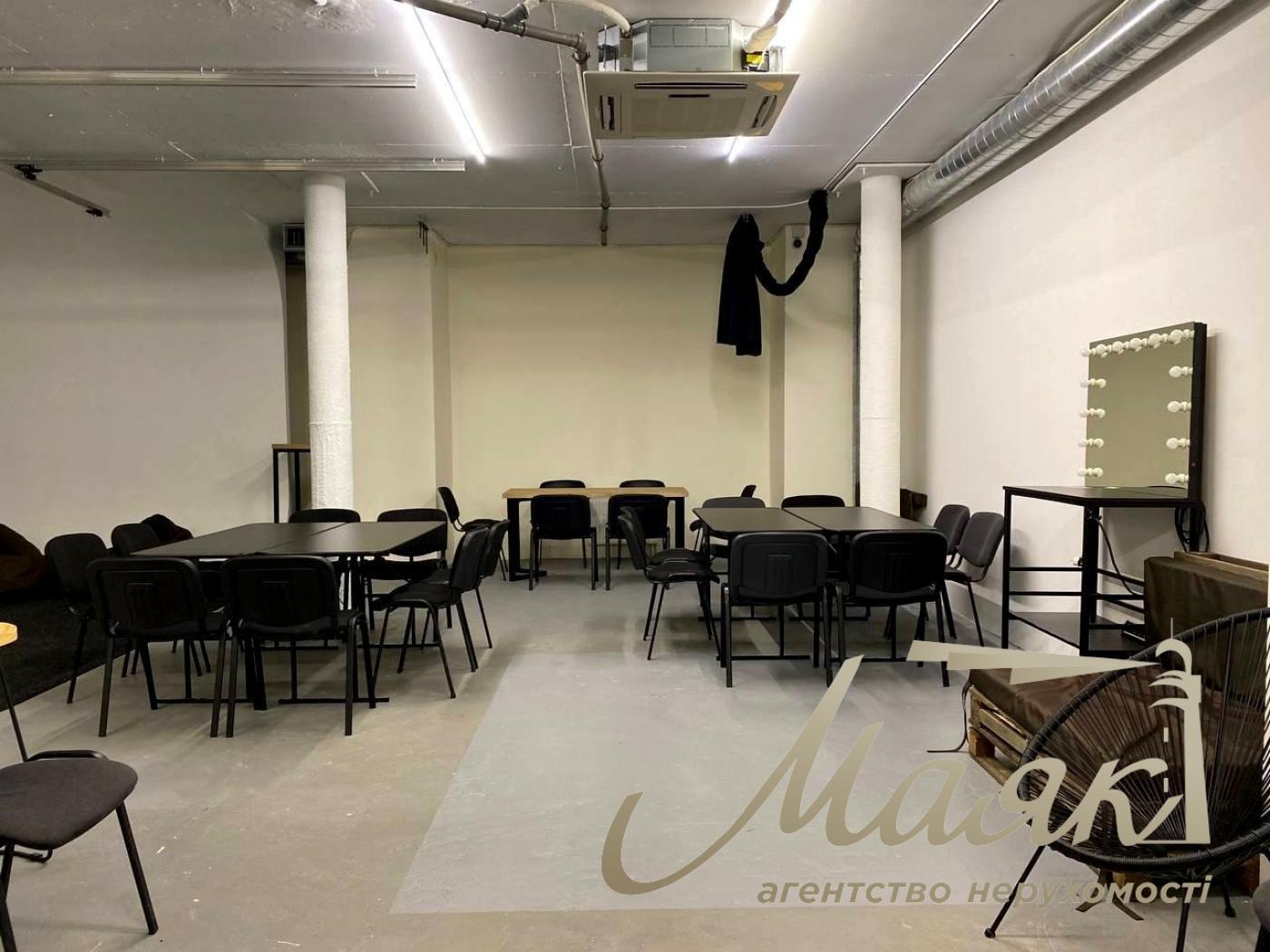 Аренда офиса 200 м² в центре Киева, ул. Сечевых Стрельцов, 50