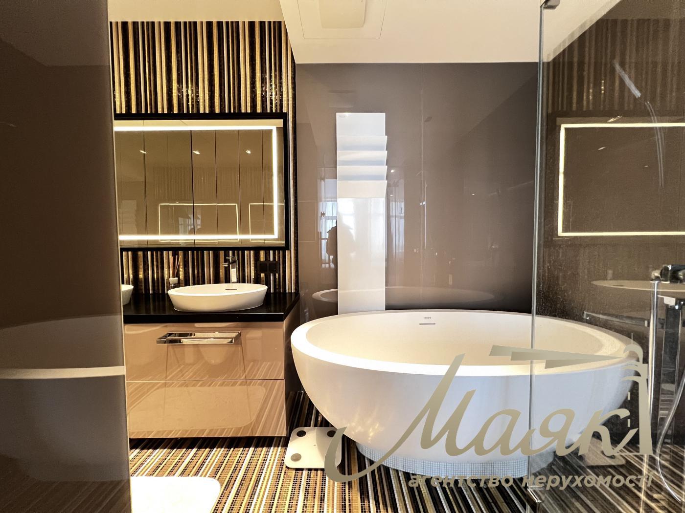 For sale 4-bedroom apartment, LCD Novopecherskie Lipki, 116.4m², Pechersk, Kyiv