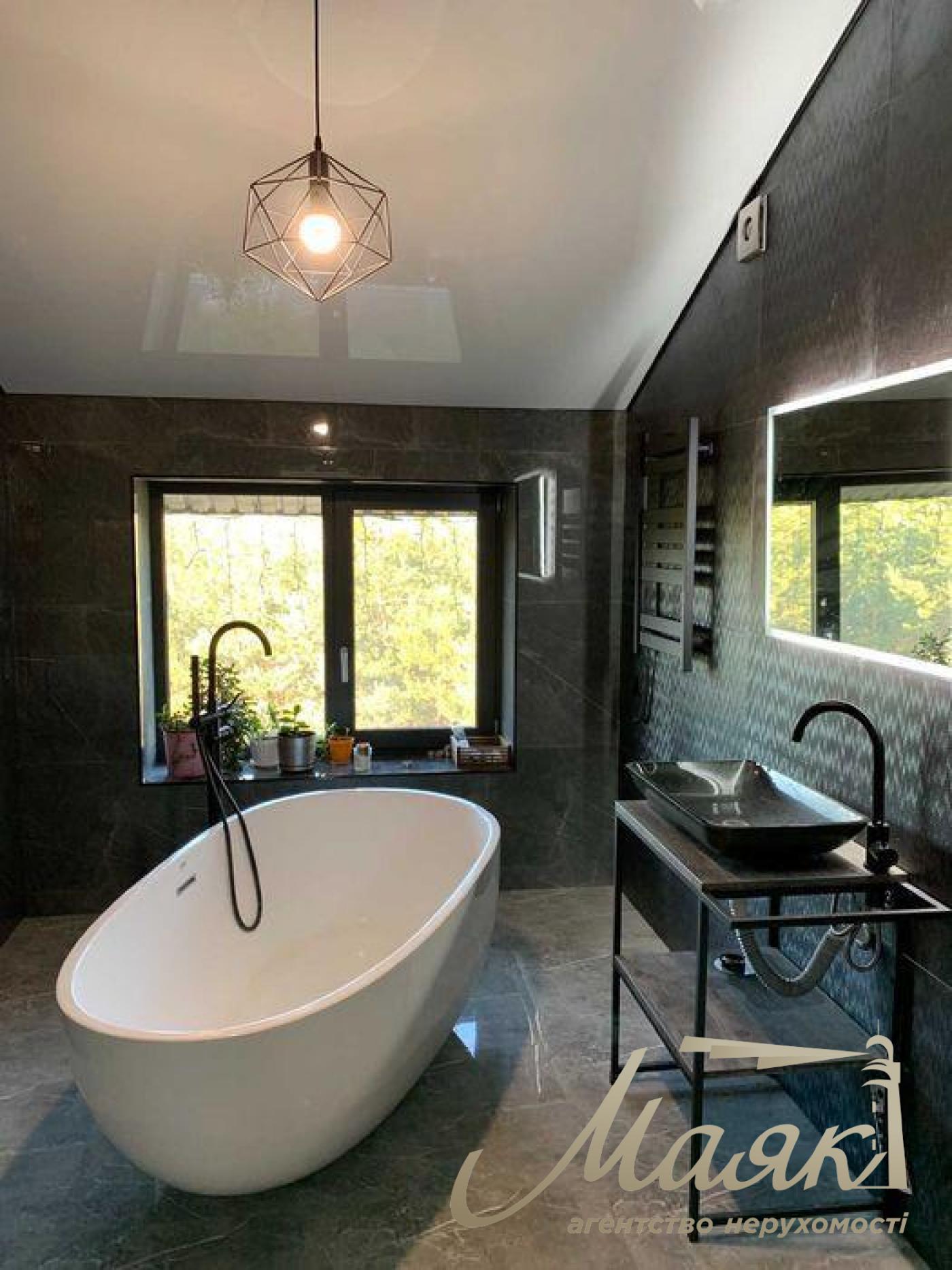 Продаж будинку (200м2) с.Віта-Поштова