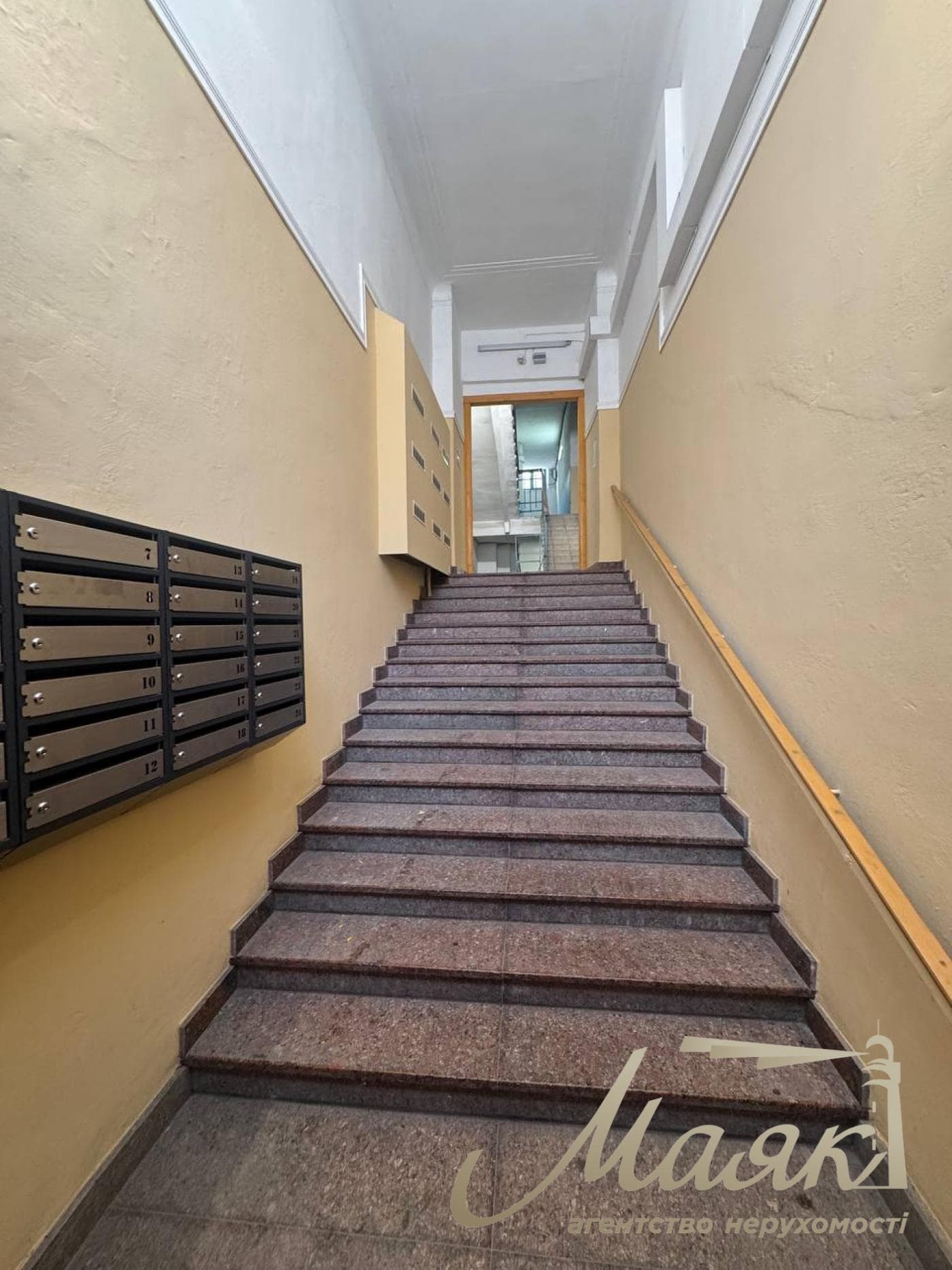 Commercial Space for Rent: 50 m², Shota Rustaveli St., Olimpiyskaya, Downtown