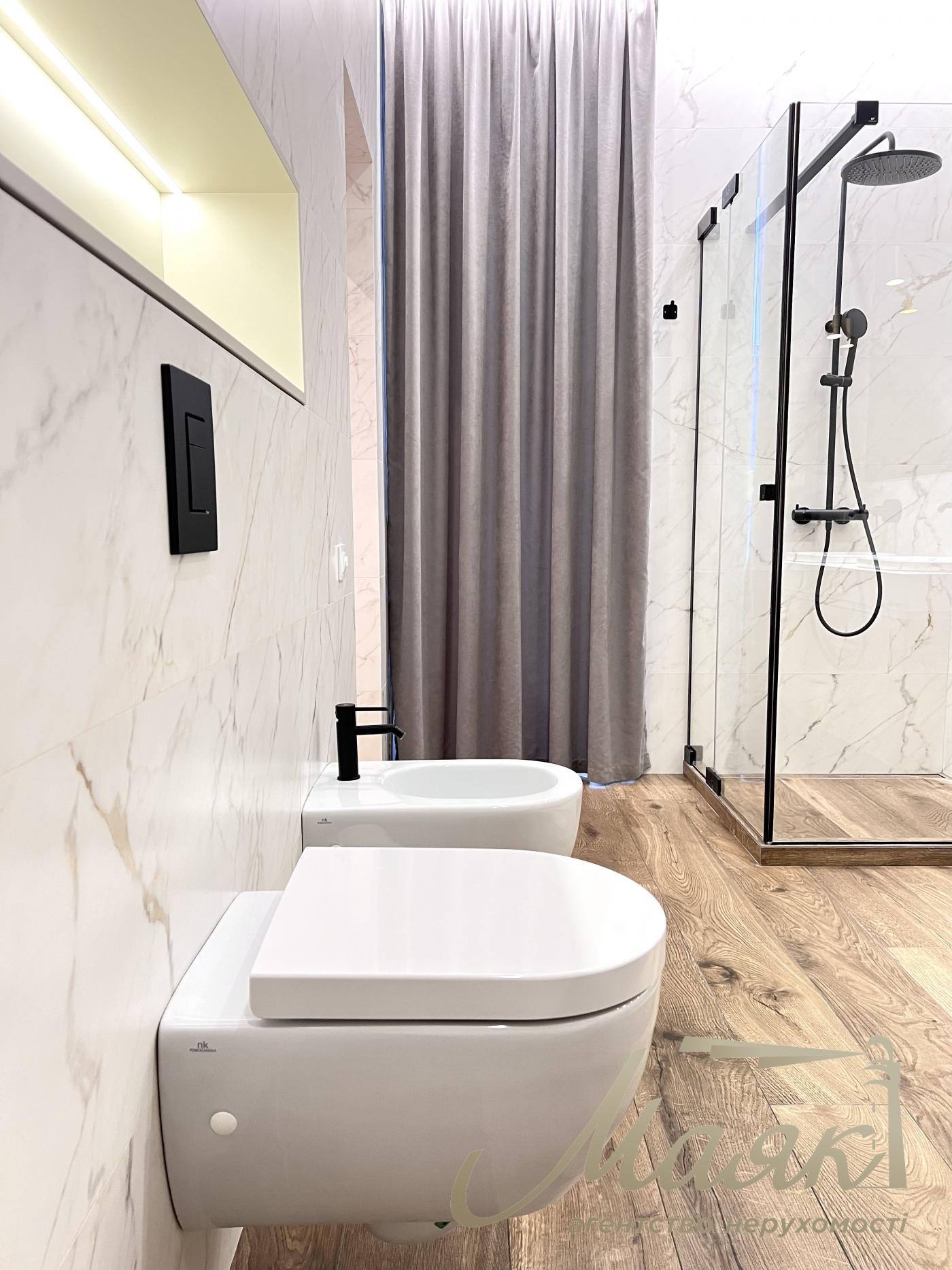 Оренда заміського будинку на Осокорках у котеджному містечку "Блакитна Лагуна"