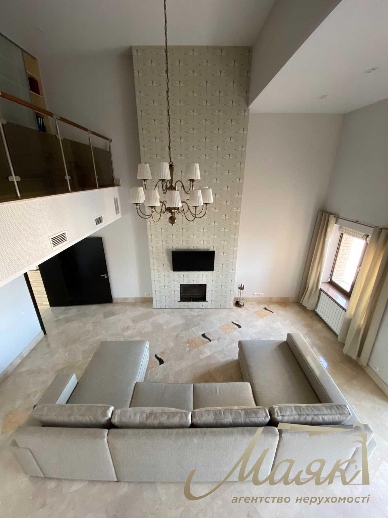 Sale three-level panoramic penthouse 327m2 in Obolonskyi Lipki, Ivasiuk Avenue, Obolon