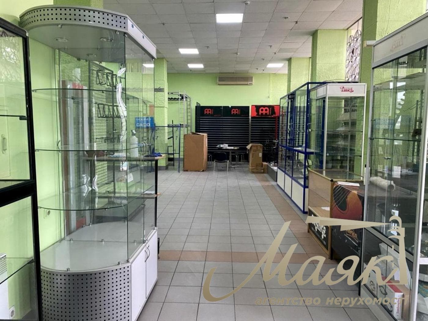 Оренда фасадного приміщення 510 м.кв. Велика Васильківська, метро Либідська