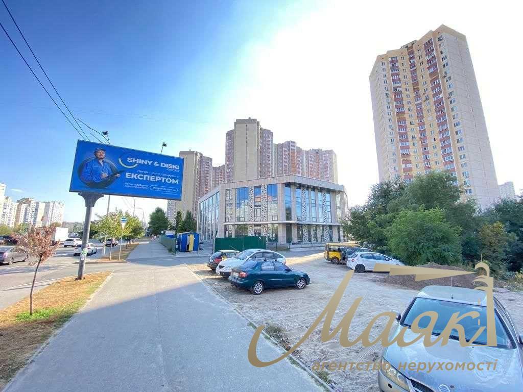 Оренда окремої будівлі 2336м2, вул.Григоренка 10, Позняки