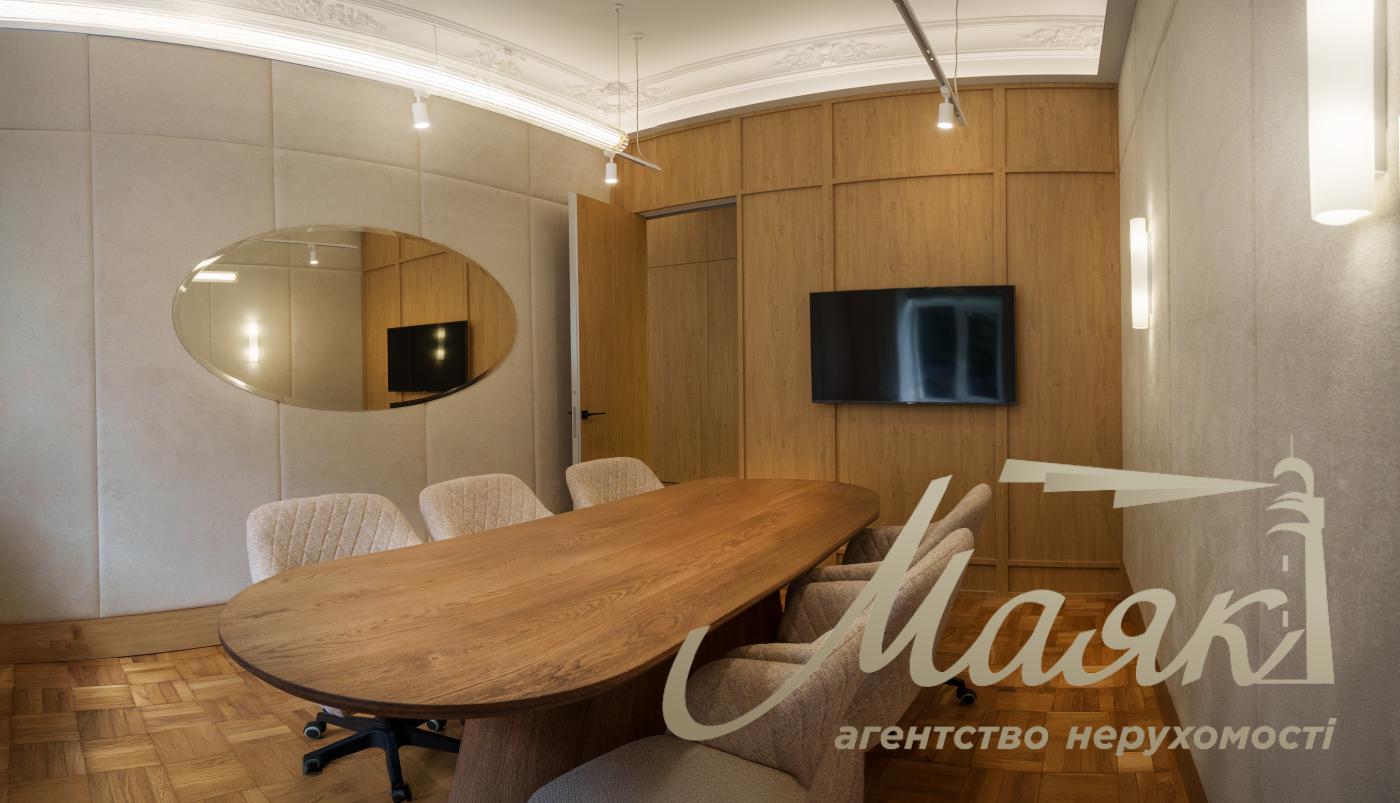 Office for rent in the center of Knezey Ostrozhskikh str. (Moskovskaya)