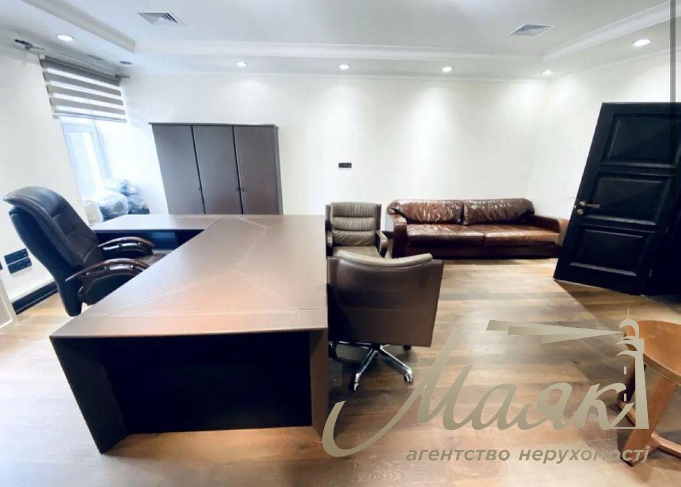 Аренда офиса в историческом центре, ул. Владимирская