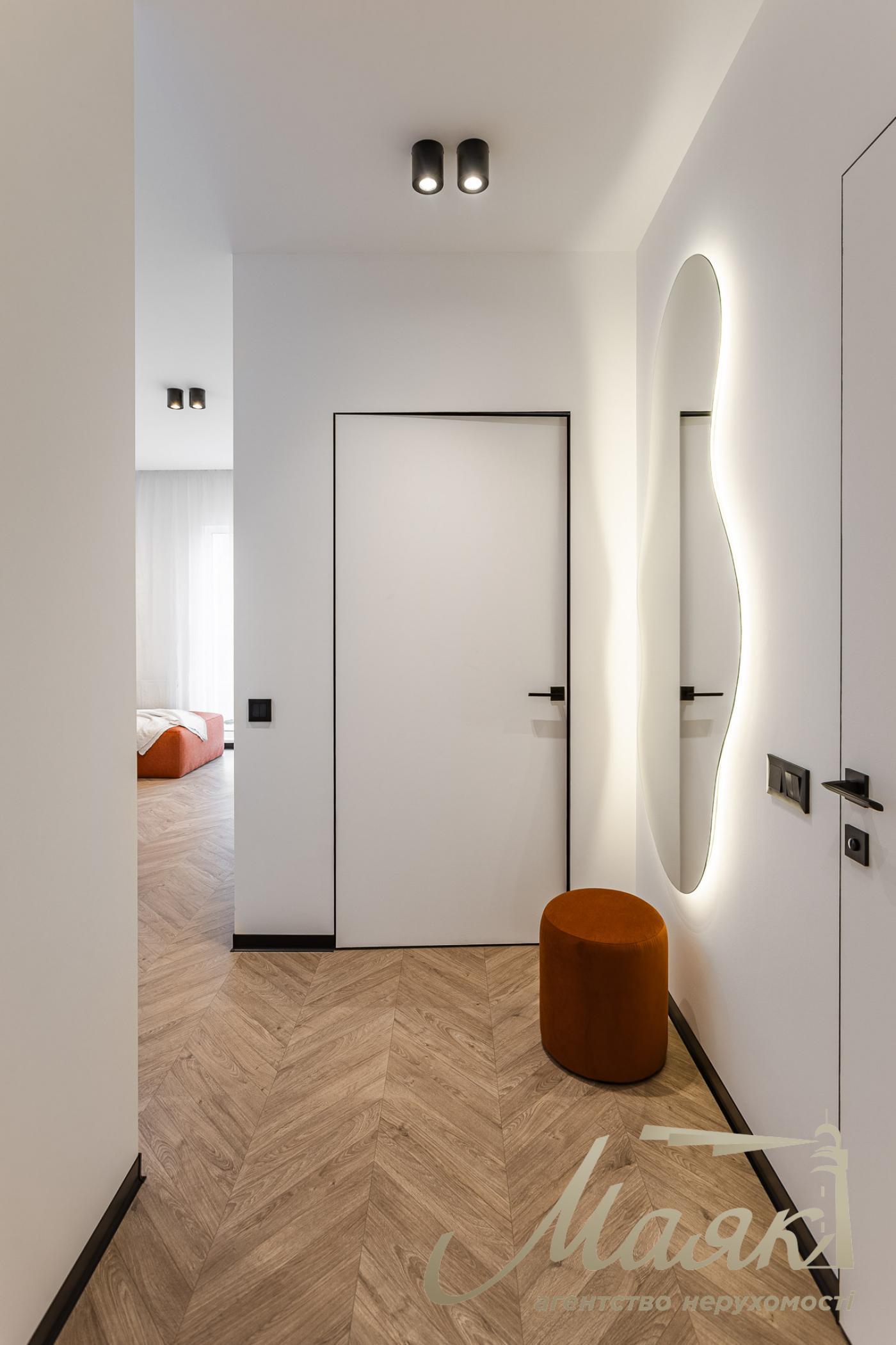 Rent 2-bedroom apartment in LCD New England