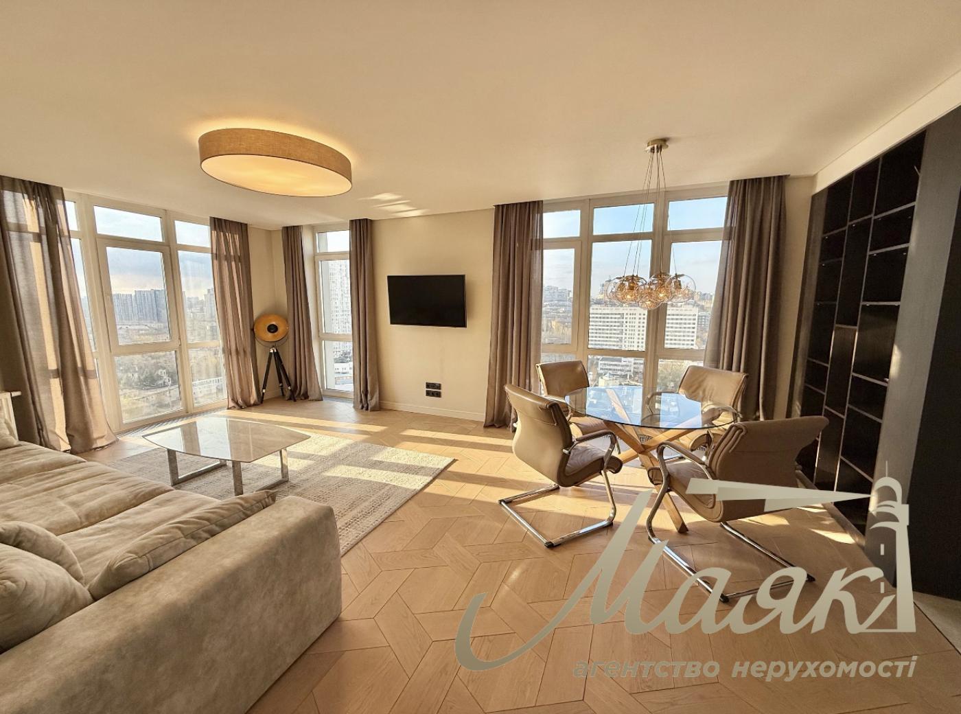 Аренда 1к 80м квартиры в ЖК Подвисоцкий, Печерский район