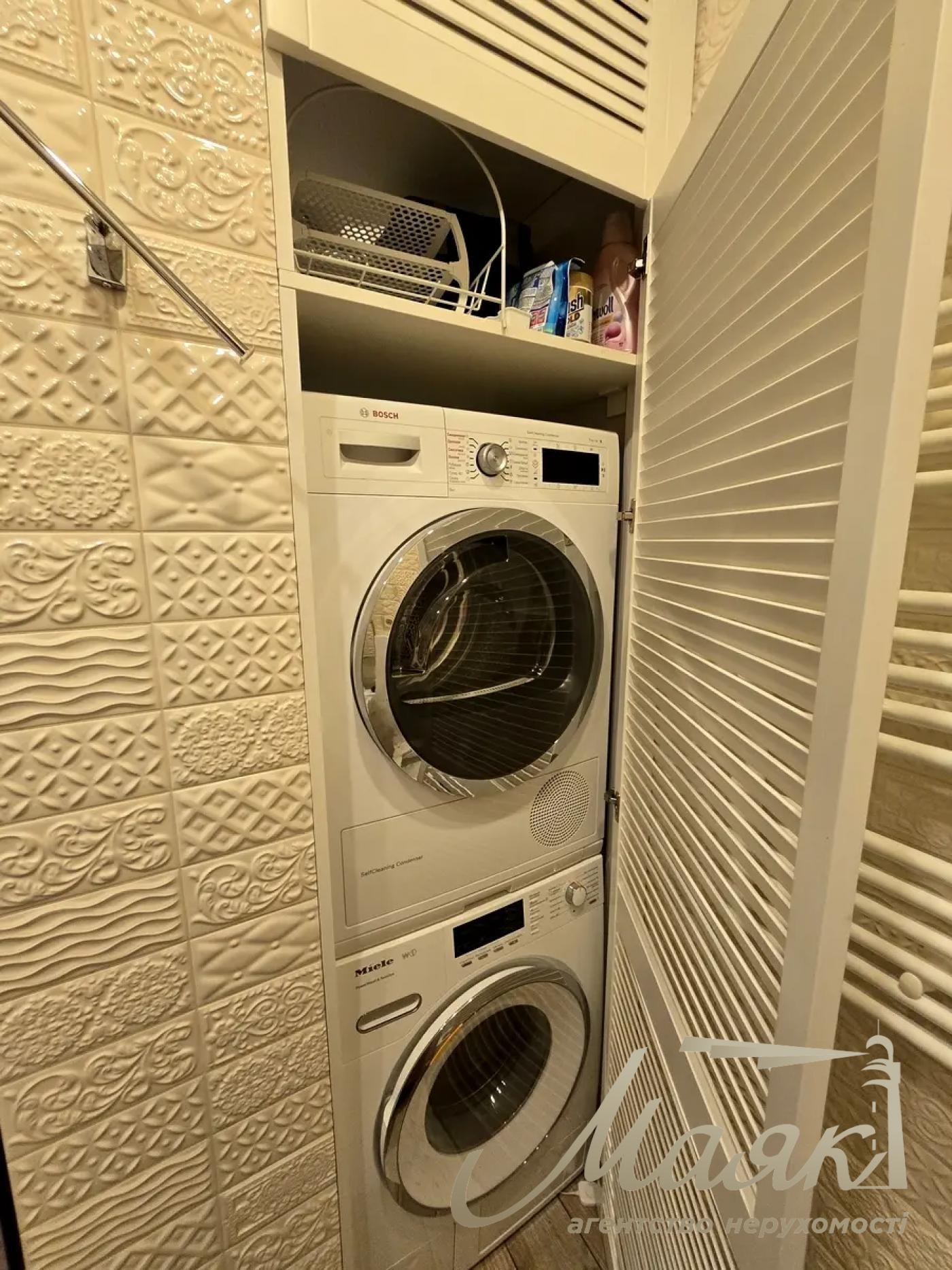 Rent 3-bedroom apartment LCD Novopecherskie Lipki, Pechersk