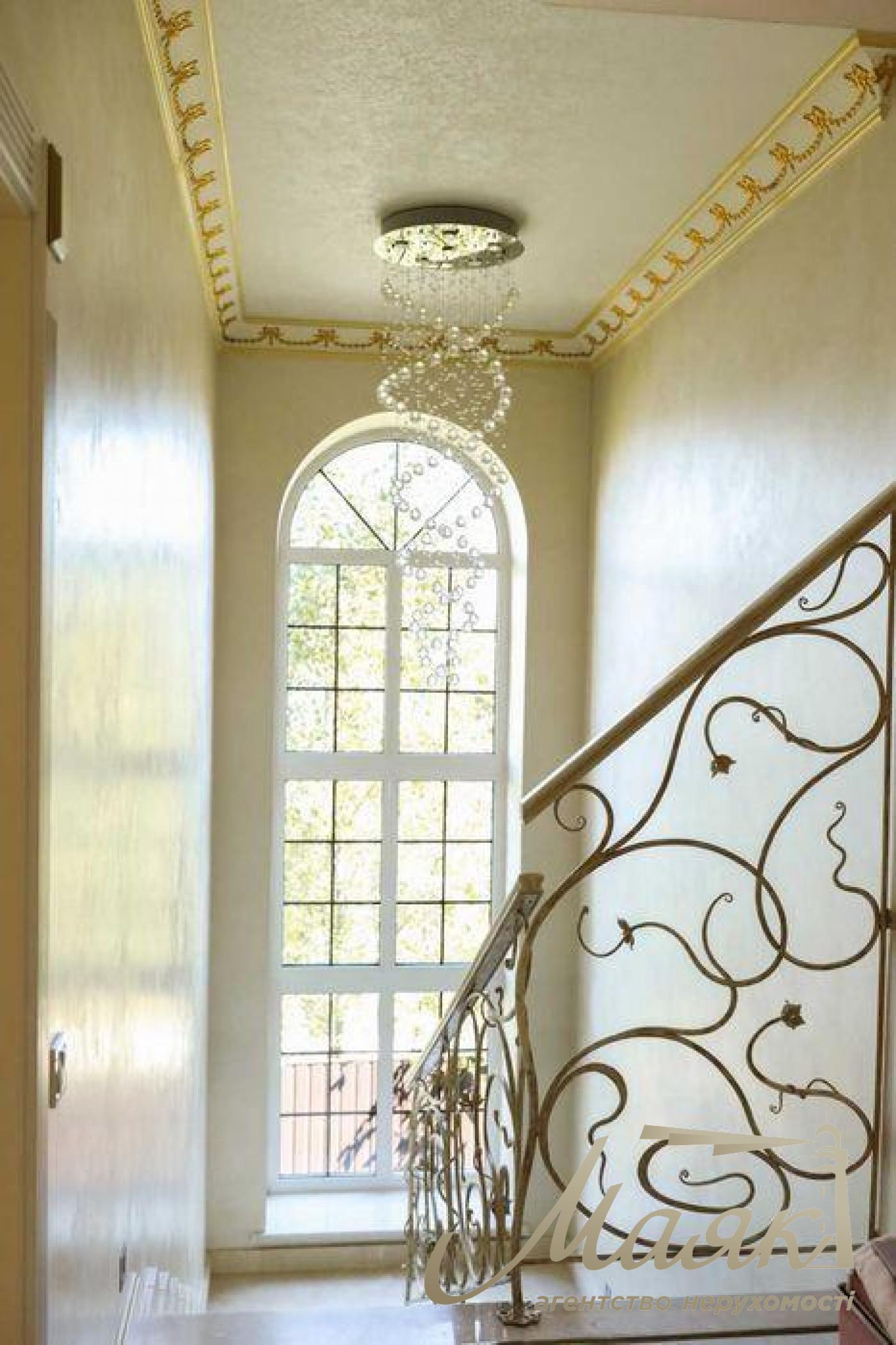 Продаж 3 пов. будинку 220 кв.м. Осокорки. Дарниця. Поруч із метро.