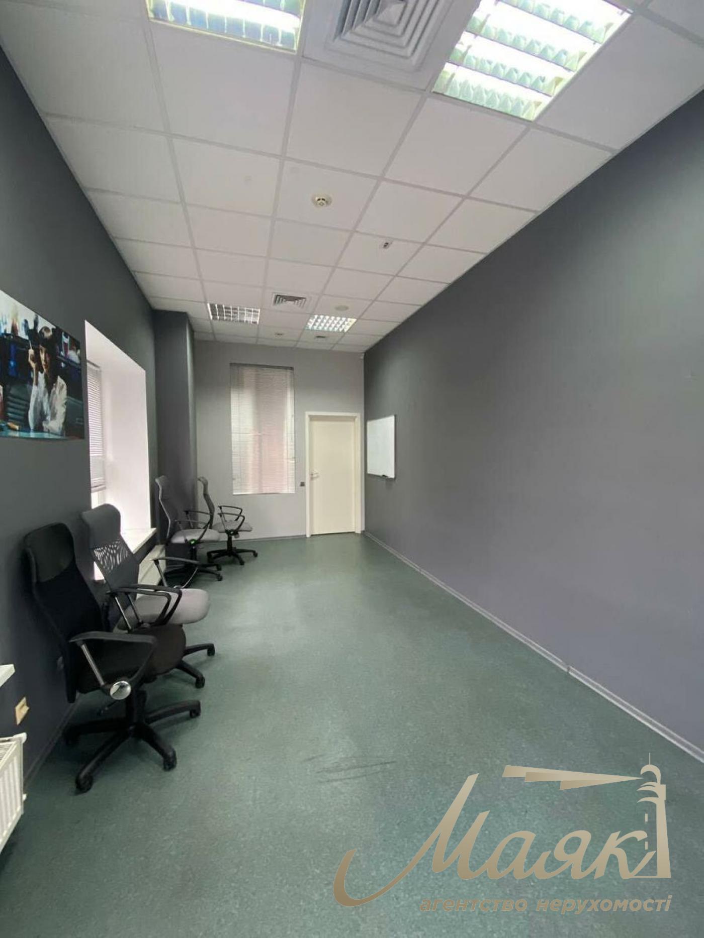 Office space for rent 314m2 in business center, Shulyavskaya