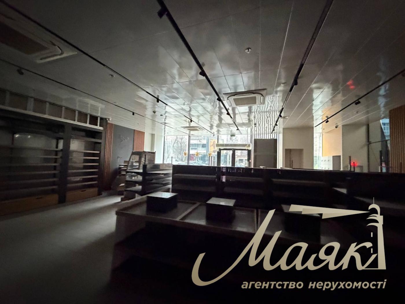 Оренда фасадного приміщення, 203 м2, БЦ Magnett, Печерськ