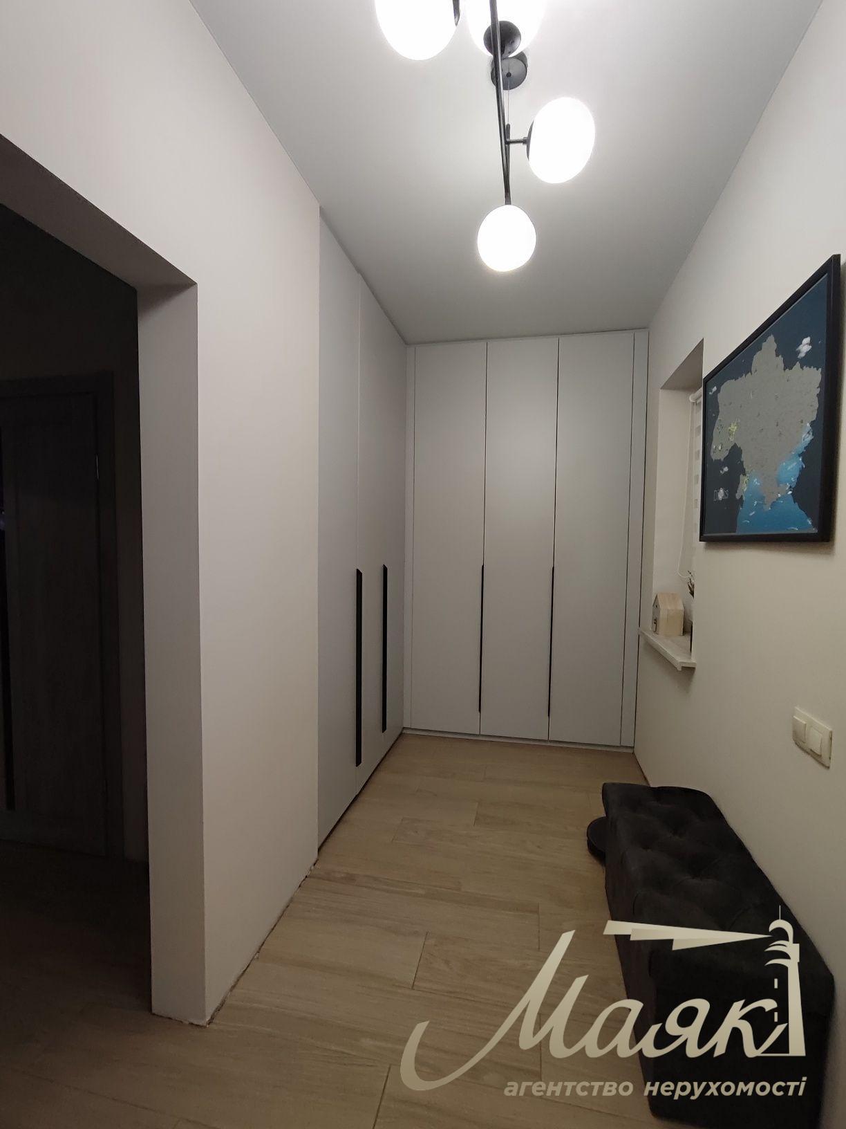 Продажа двухэтажного дома с ремонтом 209м2 в с. Ходосовка