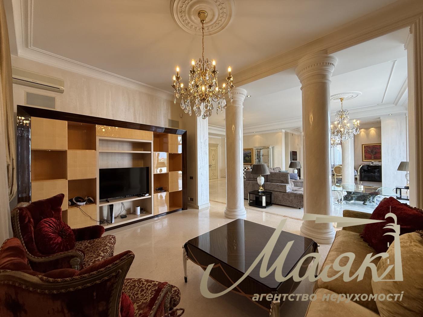 Аренда видовой 3к квартиры 245 кв. м на ул. Паторжинского 14, Центр, Шевченковский район