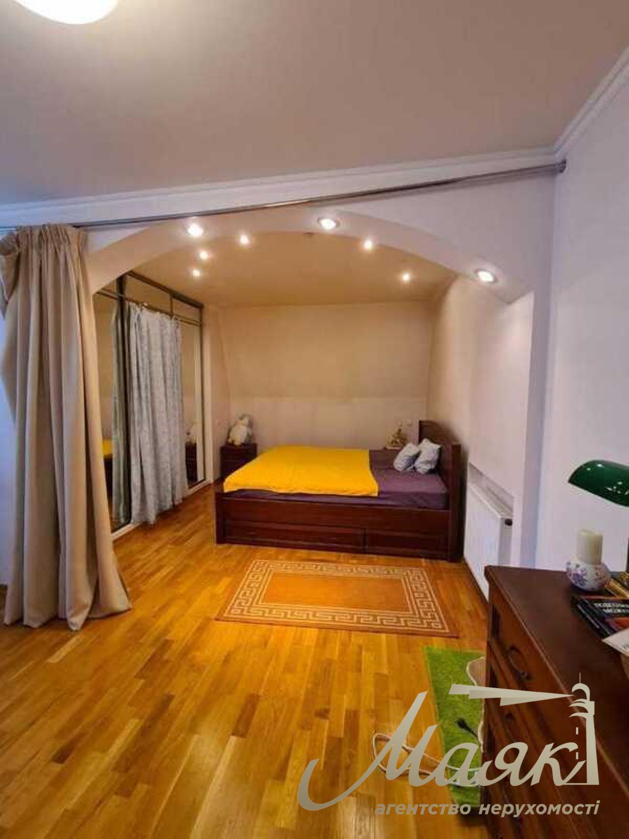 Sale of 2-level apartment 326 m2 st.Institutskaya 13/4 Khreshchatyk