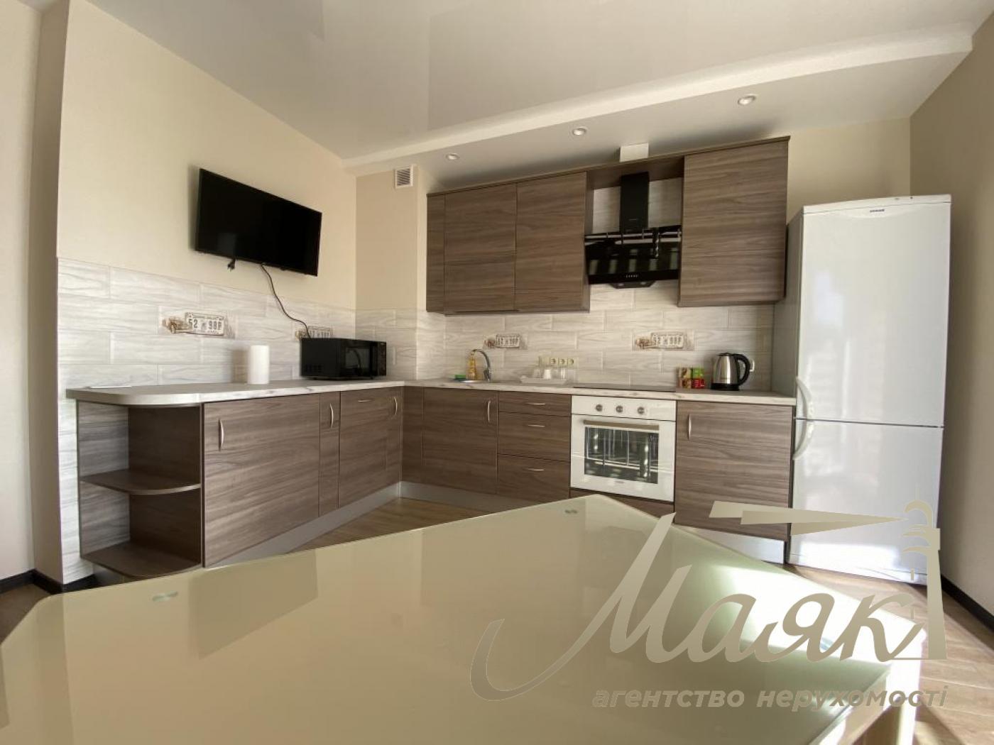 Аренда 1 комнатной квартиры в ЖК Бристоль по ул.Лобановского 144, метро Демеевская.