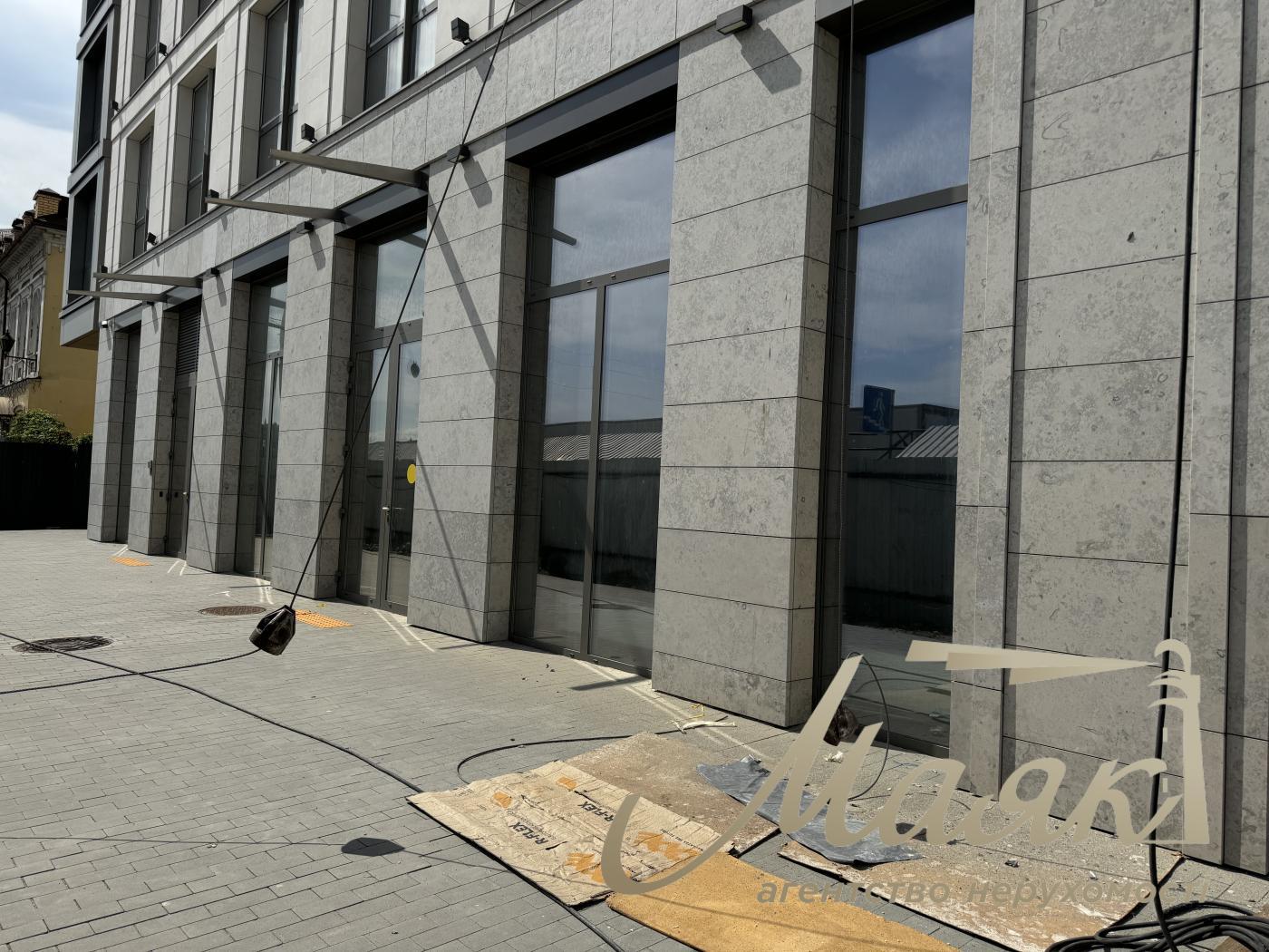 Аренда фасадного помещения 130м2, клубный дом Illinsky House.