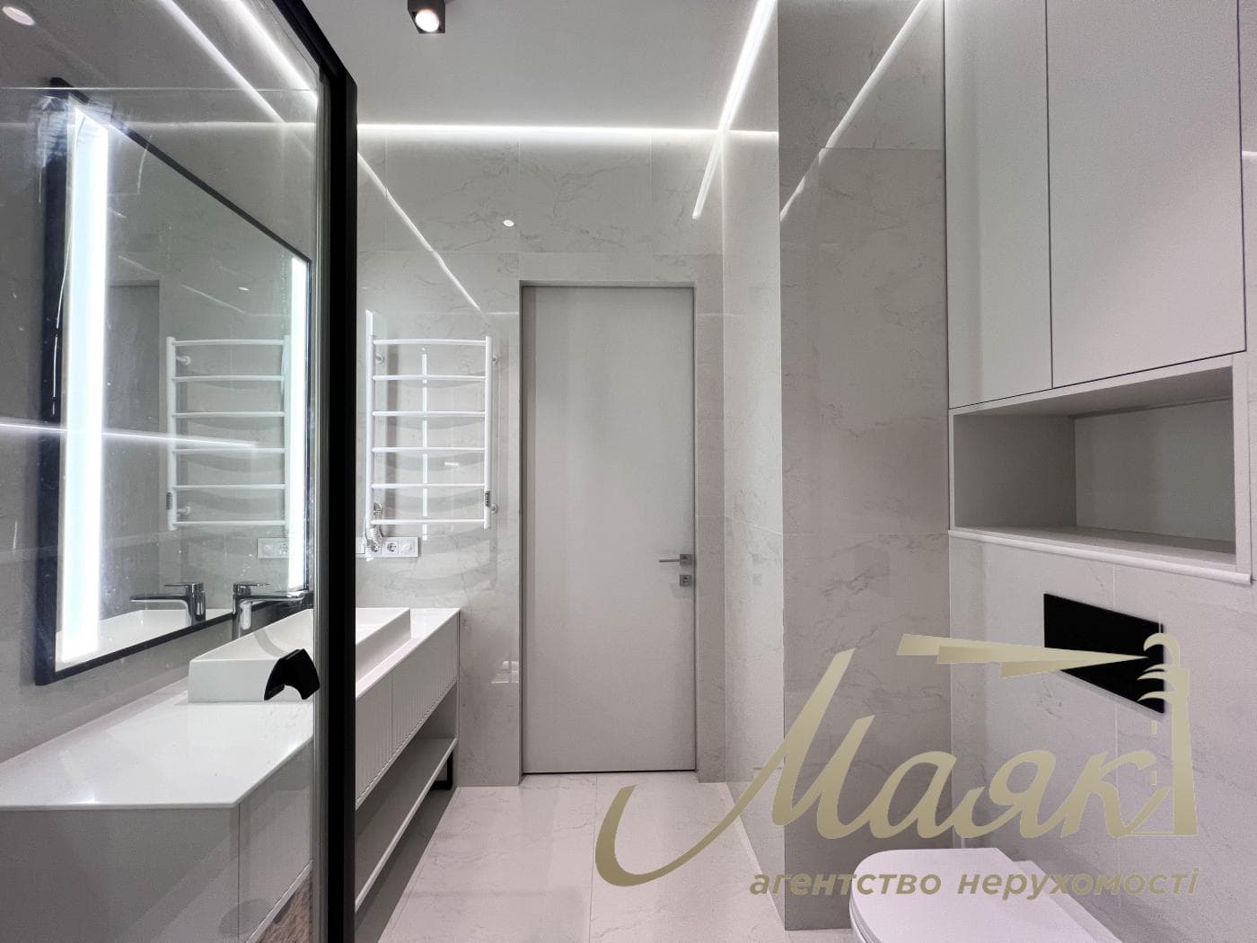 Продаж 1-кімнатної квартири з гарним видом (58,4 м²) у ЖК «Riverstone», вул. Дніпровська Набережна, 10-Д