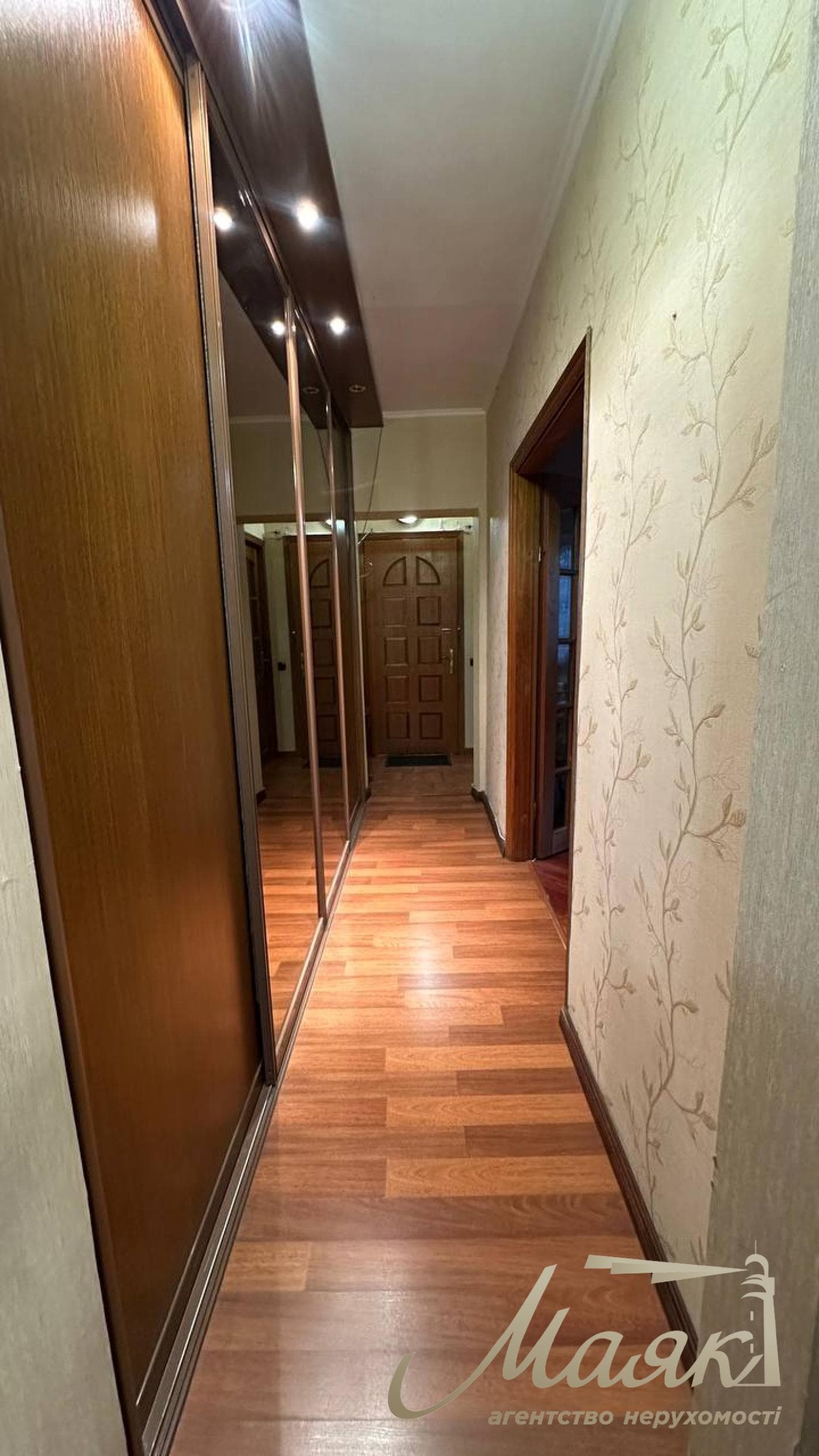 Продаж 3-кімнатної квартири на Оболоні, вул. Героїв Дніпра, 62