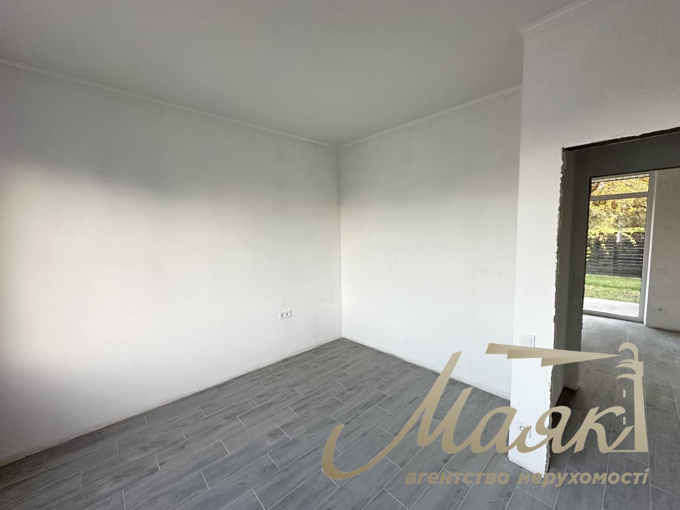 Sale 90m2 Duplex, Starye Petrovtsy, Zhovtneva st.