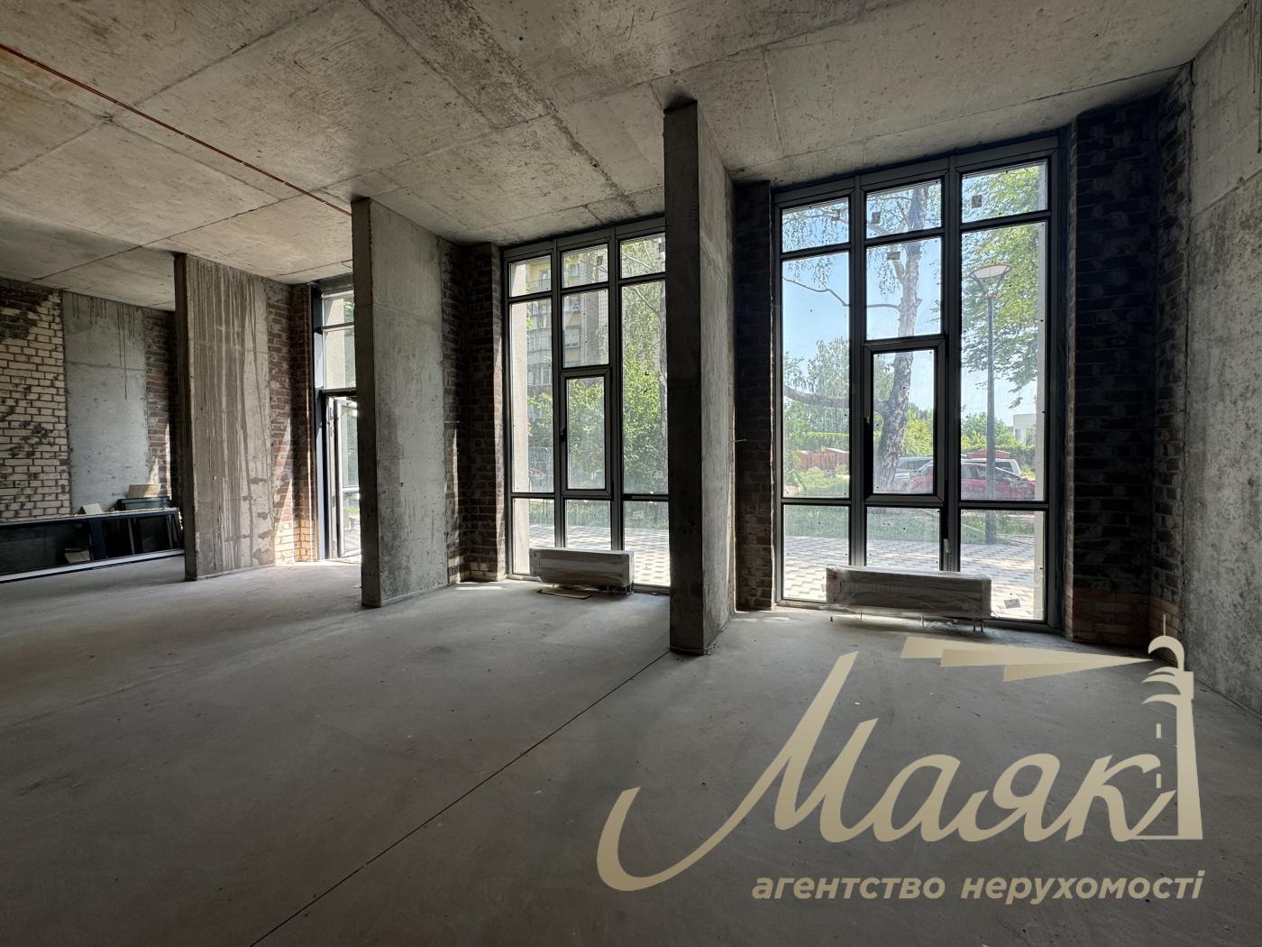 Rent of façade premises 518.3 m² in the residential complex "Suchasny Kvartal", Otradny, Solomyansky district.