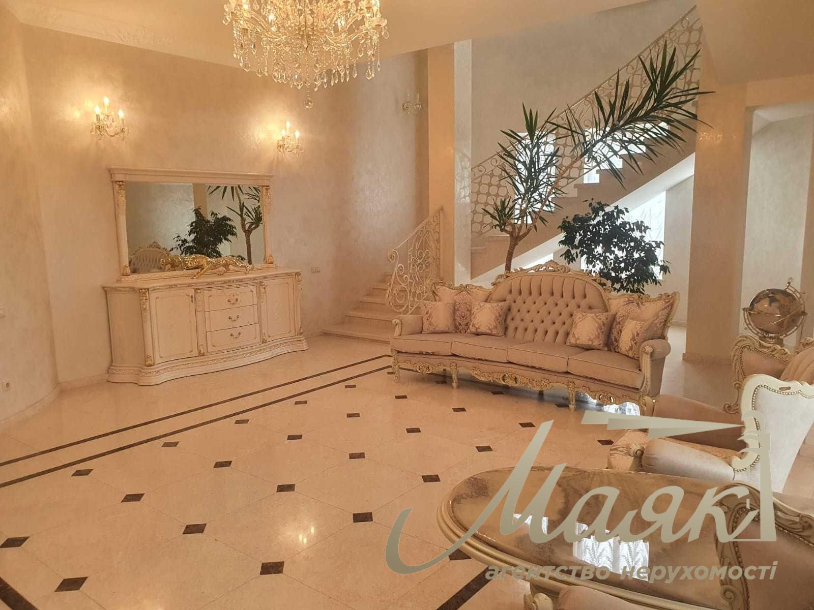 Продажа дома 630м2 с басейном в с.Лесники, Киево-Святошинский район,