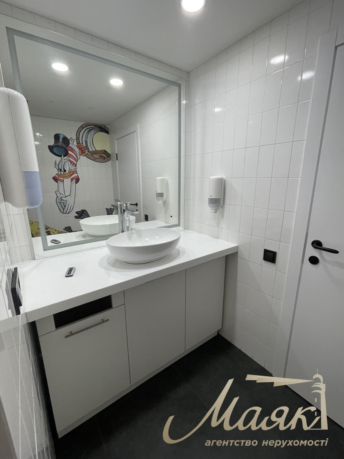 Аренда офисного помещения 561м2 в БЦ по ул.Саксаганского