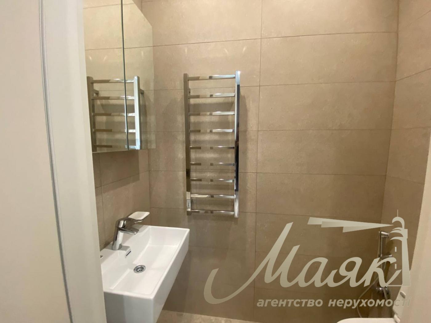 Rent of a three-story penthouse in the Atlantic residential complex at 118 Antonovich Street