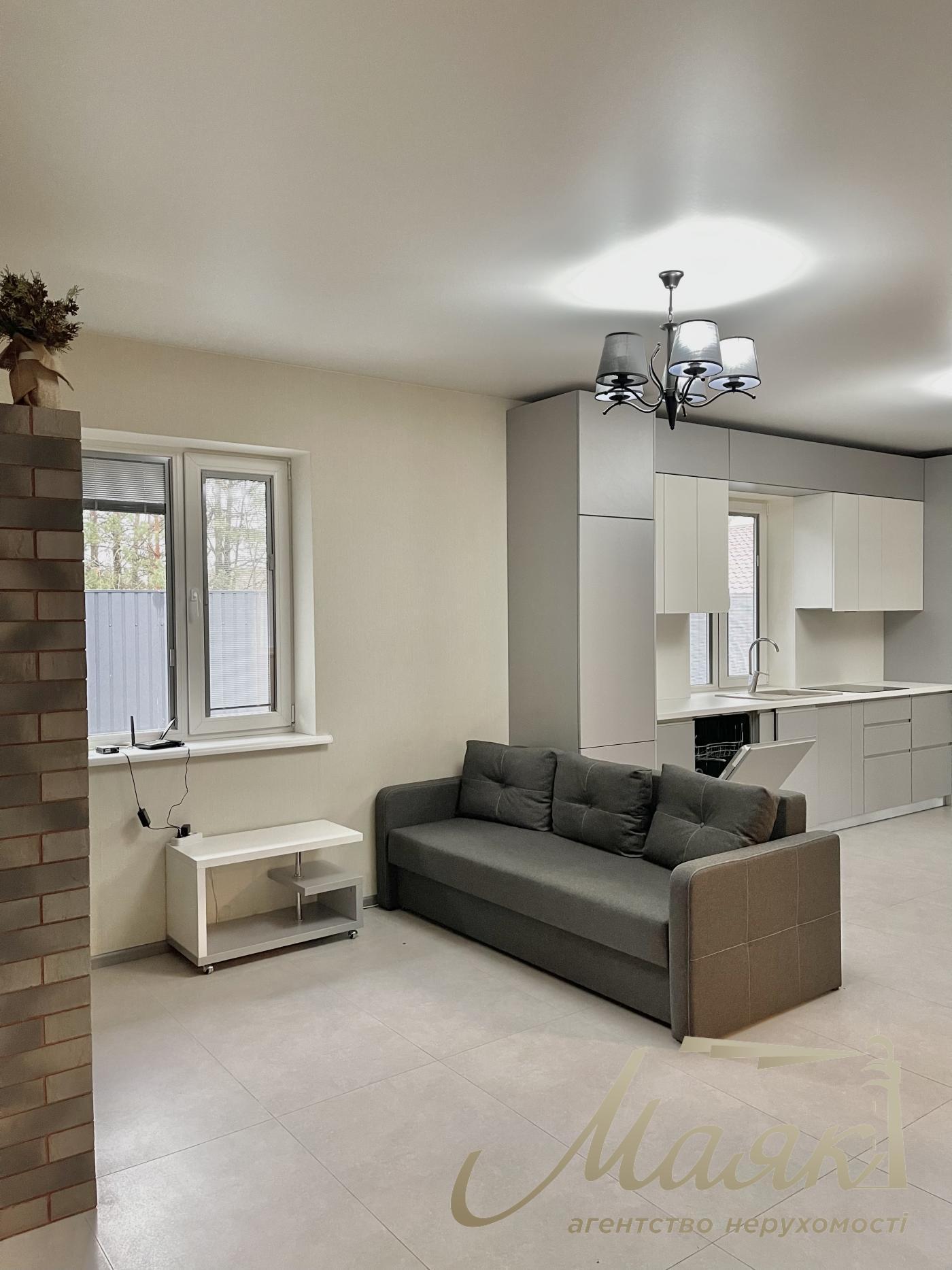 Оренда будинку 124 м2 у с. Козин з ГЕНЕРАТОМ