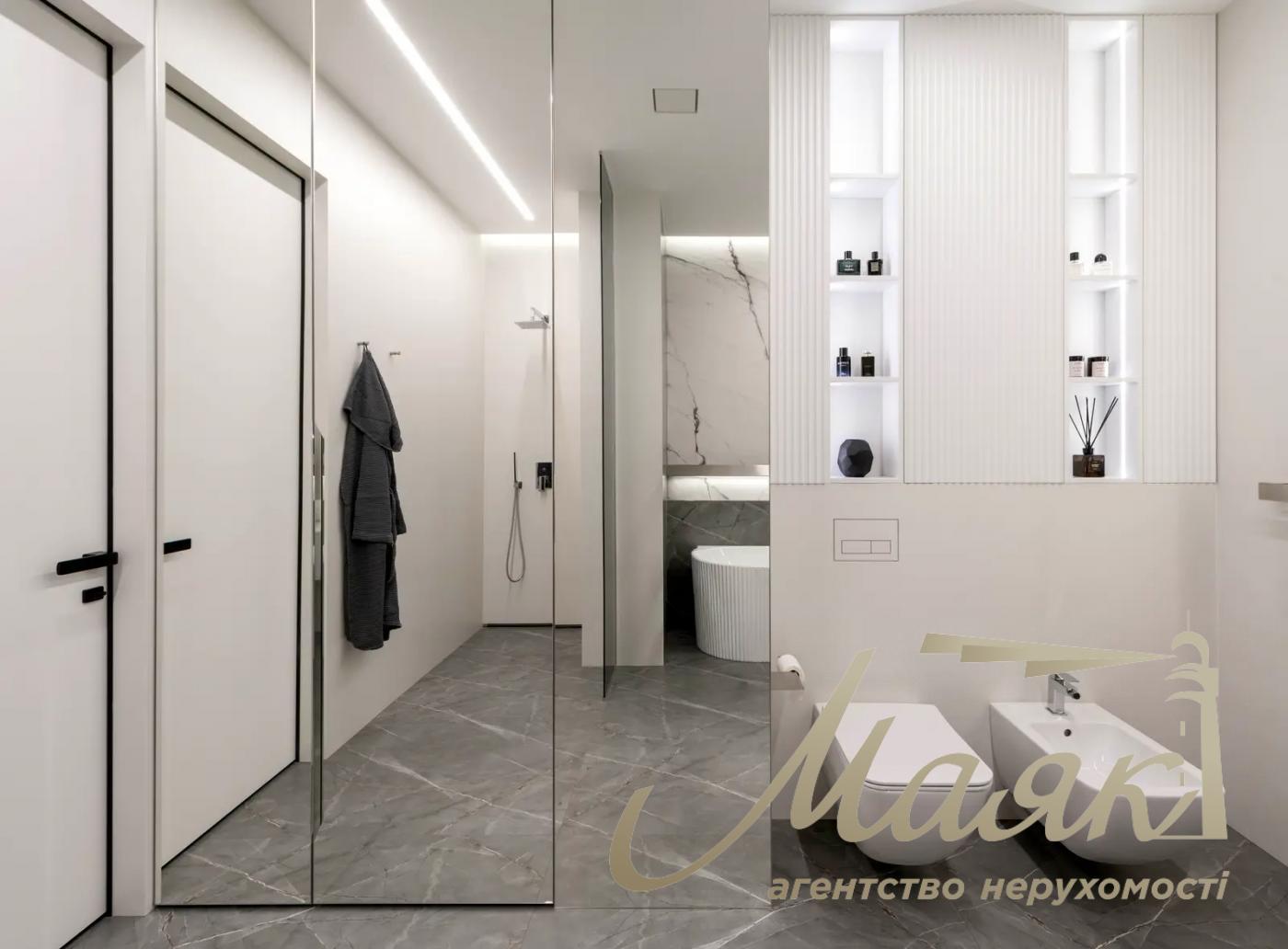 Продаж 3-х кімнатної квартири в ЖК Солом'янський вул. Університетська вул., 17-А