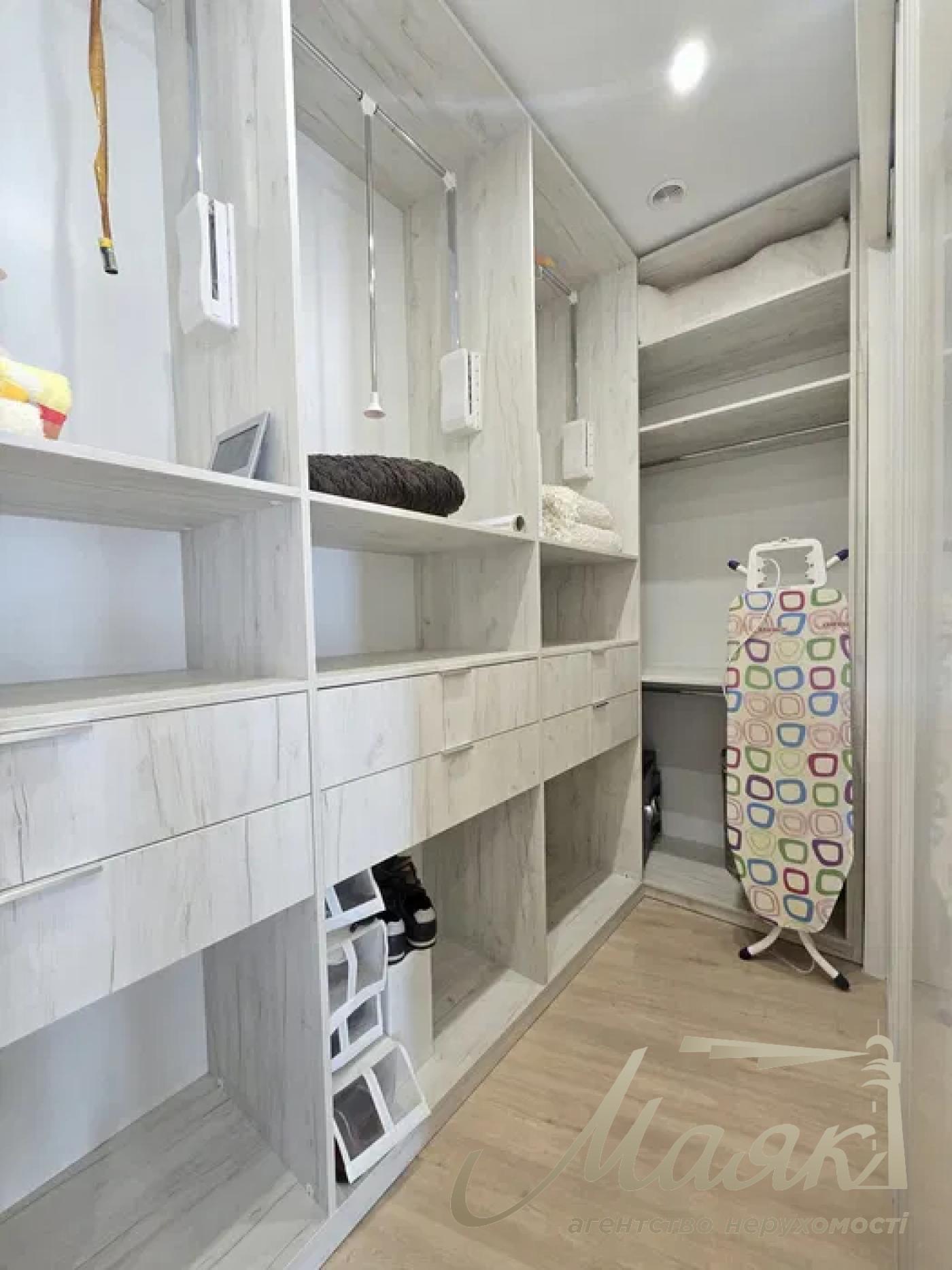 Продаж 4-кімнатної квартири ЖК Busov Hill, вул. Бусловська