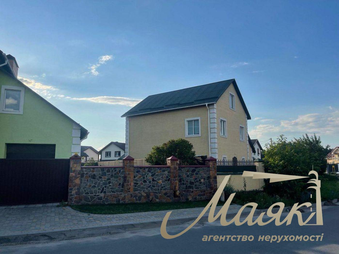 Продажа капитального дома 296м2 для семьи под Киевом в с. Крюковщина, ул. Вересневая