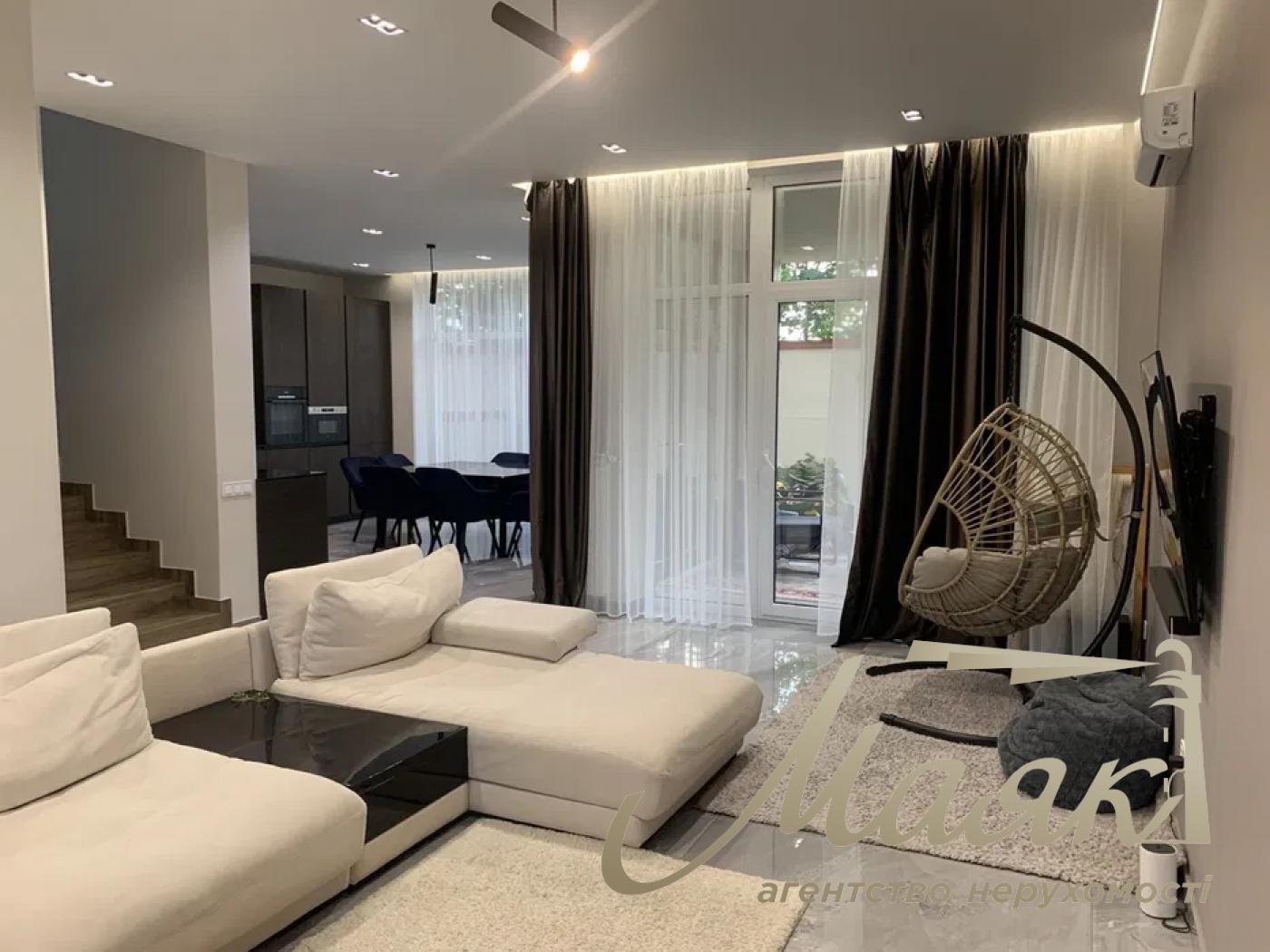 Продаж будинку на Печерську, вул. Товарна