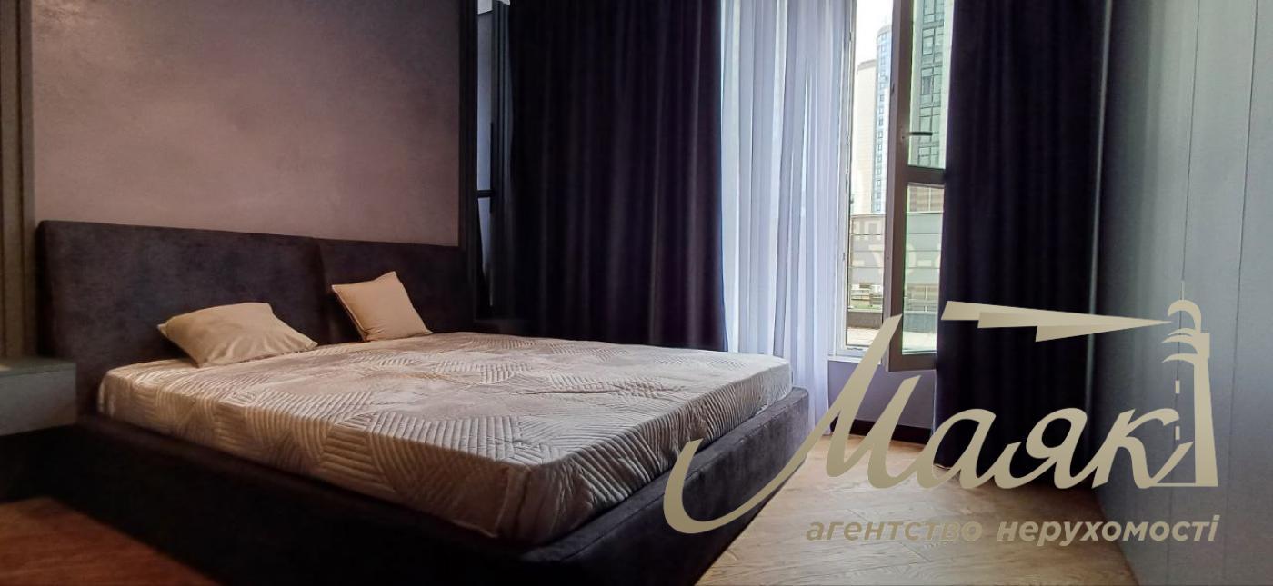 Sale of 1-room apartment 46 m2 with a terrace in the residential complex Delmar, Dragomirova st.