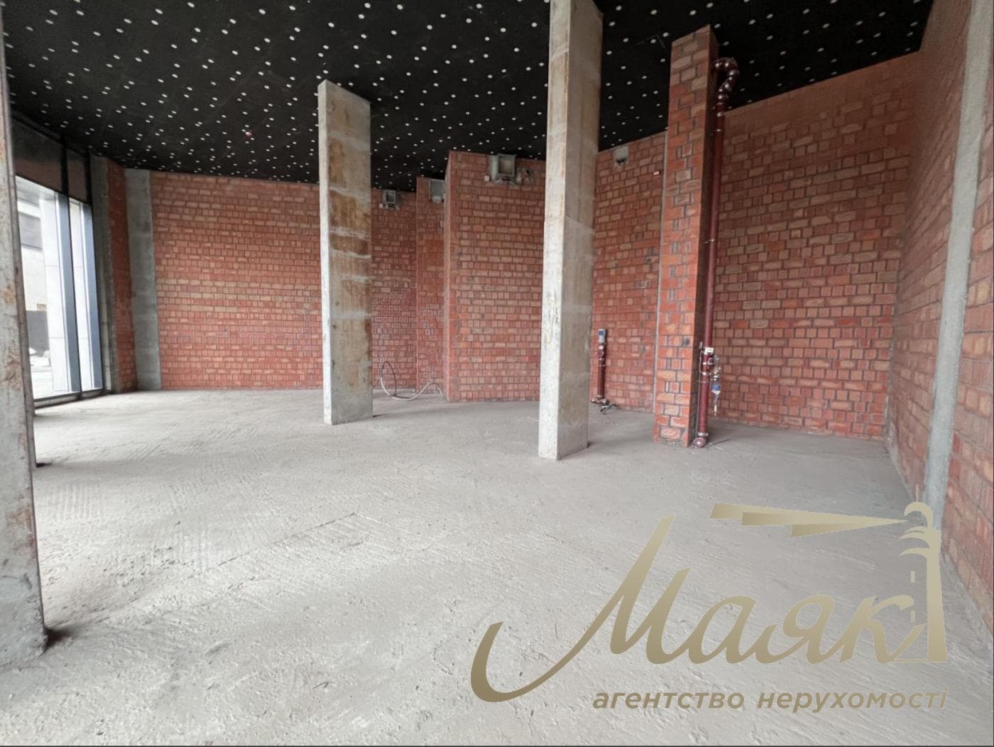 Продаж фасадного приміщення площею 103,3 м², ЖК Unit Home