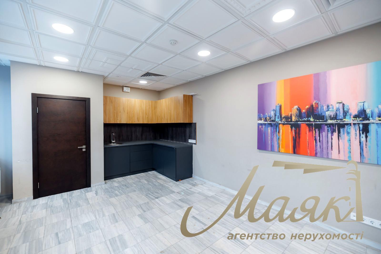 Office for rent 262 sq.m. in BC Hephaest at 99 Glybochinskaya str.