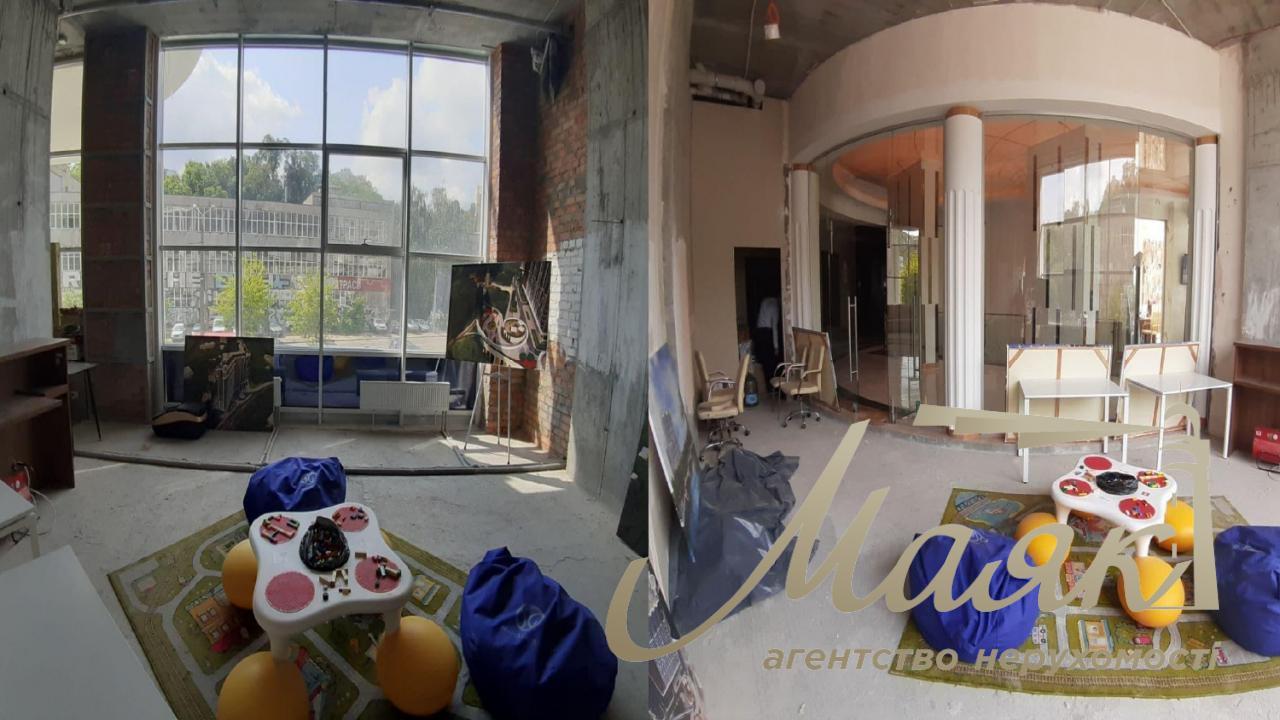 Rent / Retail space, 52 sq.m. / Glubochitskaya street, Podil Plaza & Residence residential complex