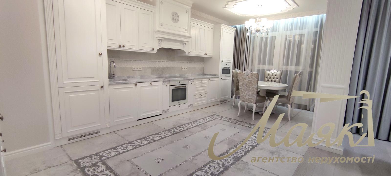 Продаж 5-кімнатної квартири 210 м² у ЖК "Новопечерські Липки" (вул. Верхогляда, колиш. Драгомирова, 11) Печерський район, Київ.