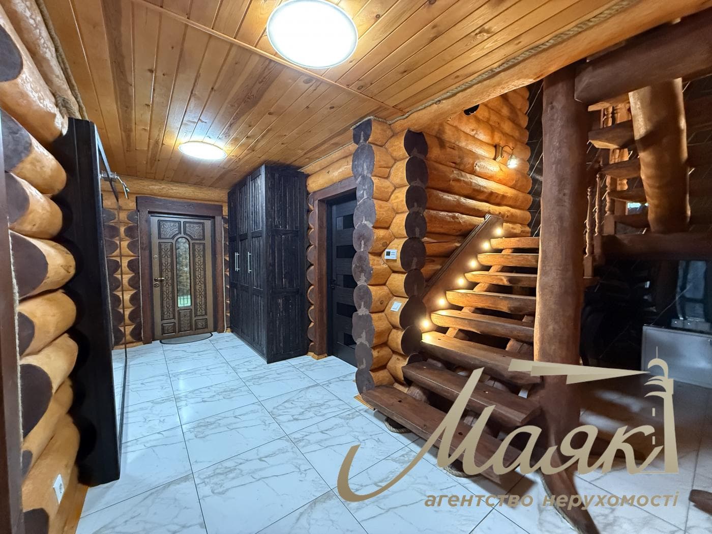 Оренда 3-поверхового будинку площею 280 м², Голосіївський район, Мишеловка