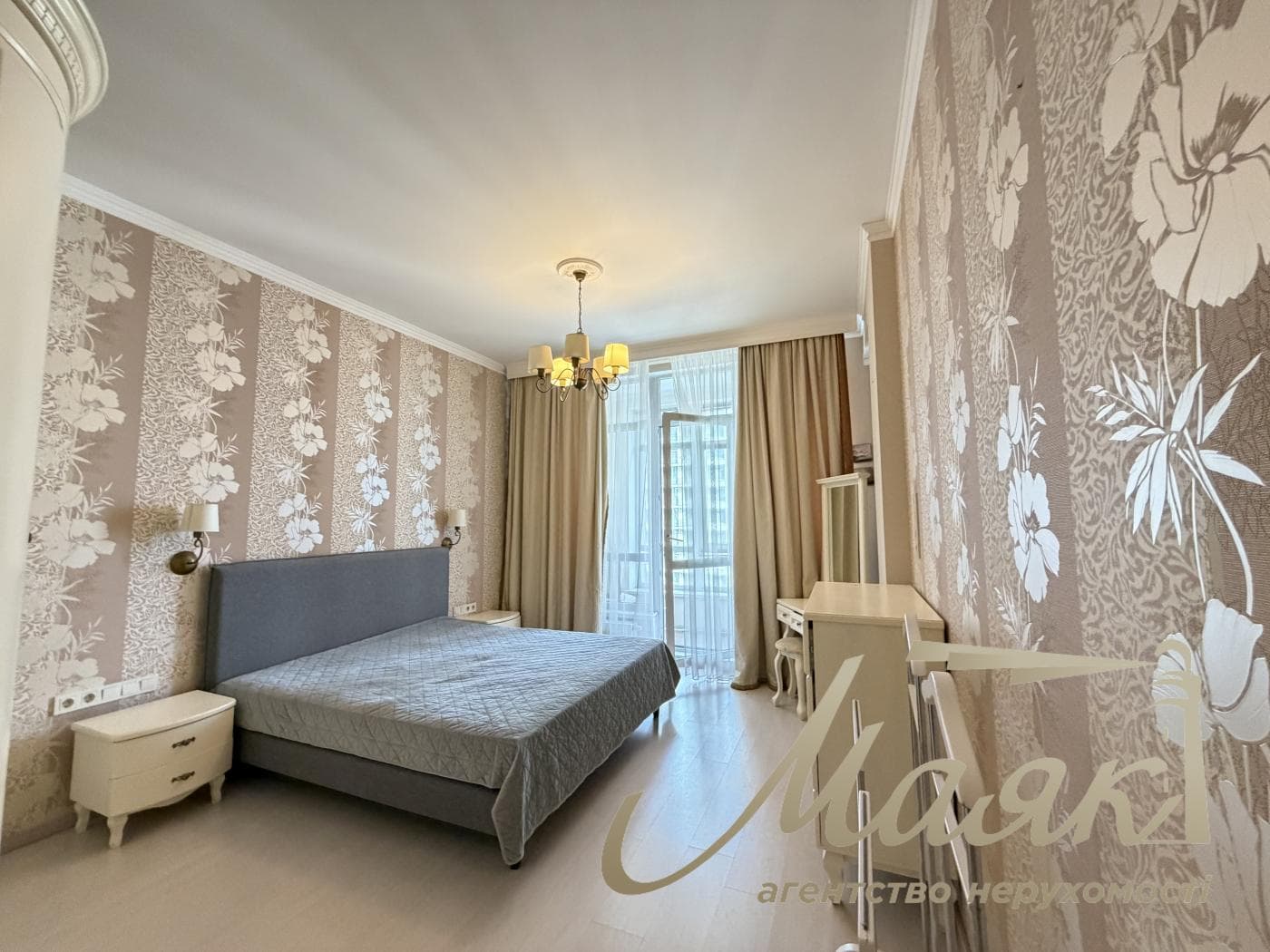 3-Bedroom Apartment for Rent in the Novopecherskie Lipki Residential Complex, Verkholyad Street (Dragomirova)