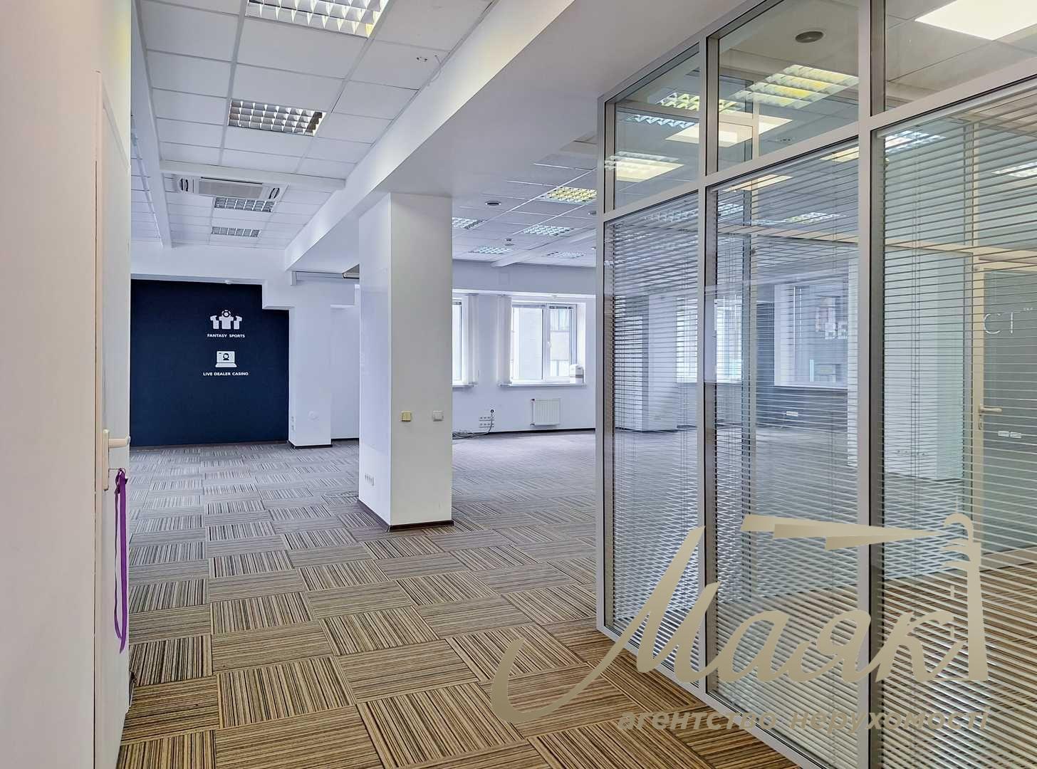 Office for rent in BC Business City, Center, 345 m2