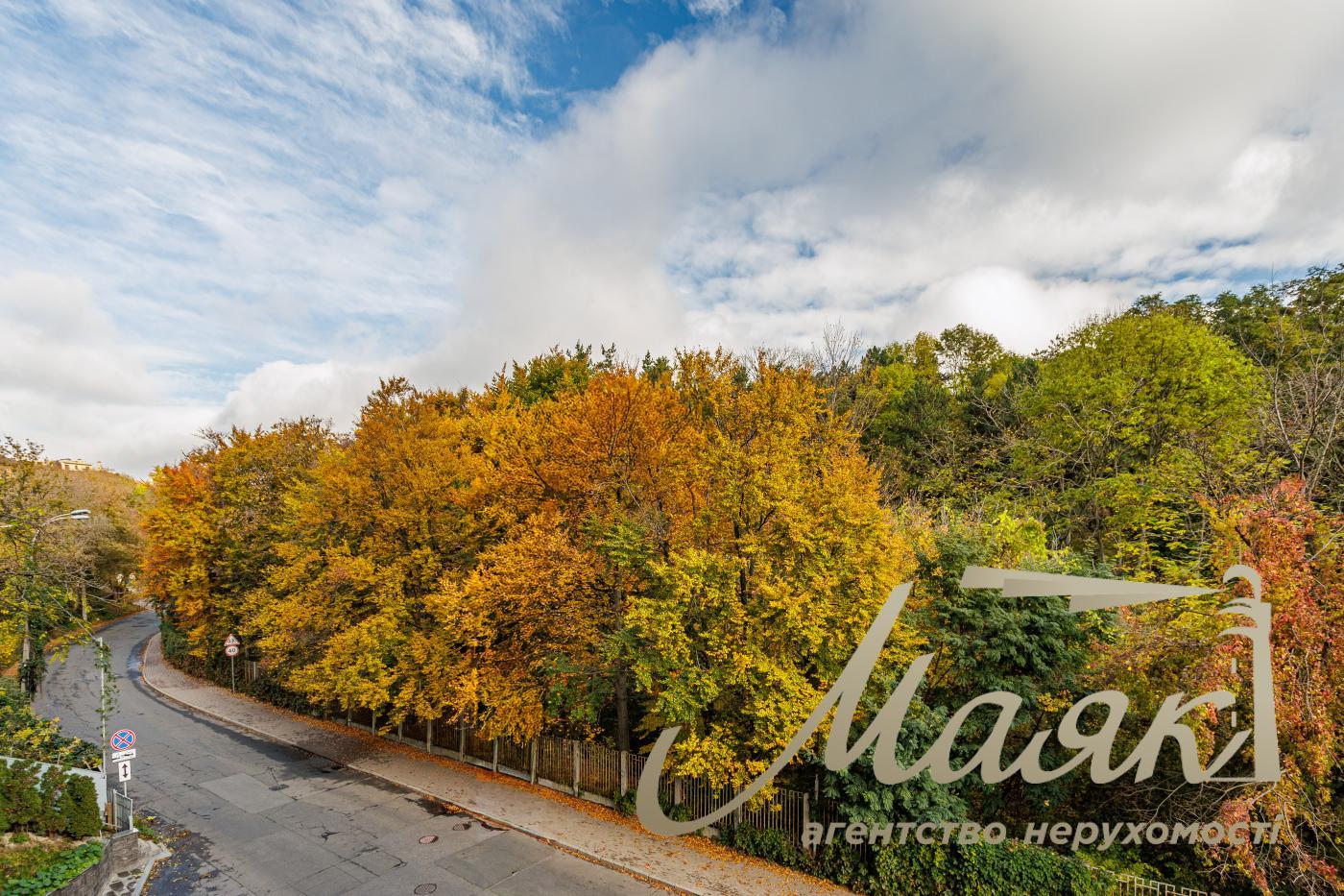 Продажа видовой 1-комнатной квартиры в клубном доме Hidden, ул. Садово-Ботаничная, Печерск, Киев