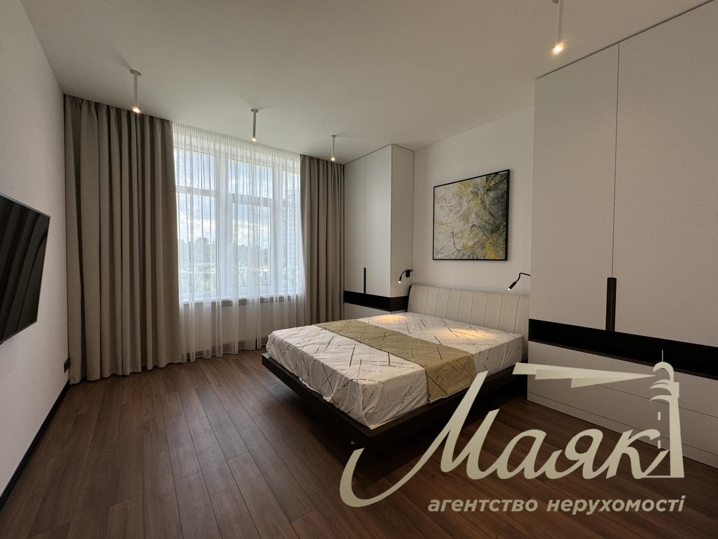 Продажа 3к квартиры 150м2 в ЖК Новопечерские липки, Драгомирова 17, Печерск, Киев