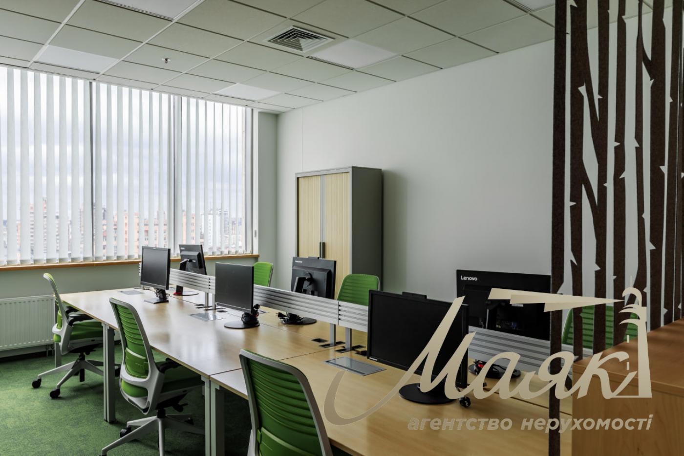 Rent 1194m2 in the Senator Business Center, Pechersky district.