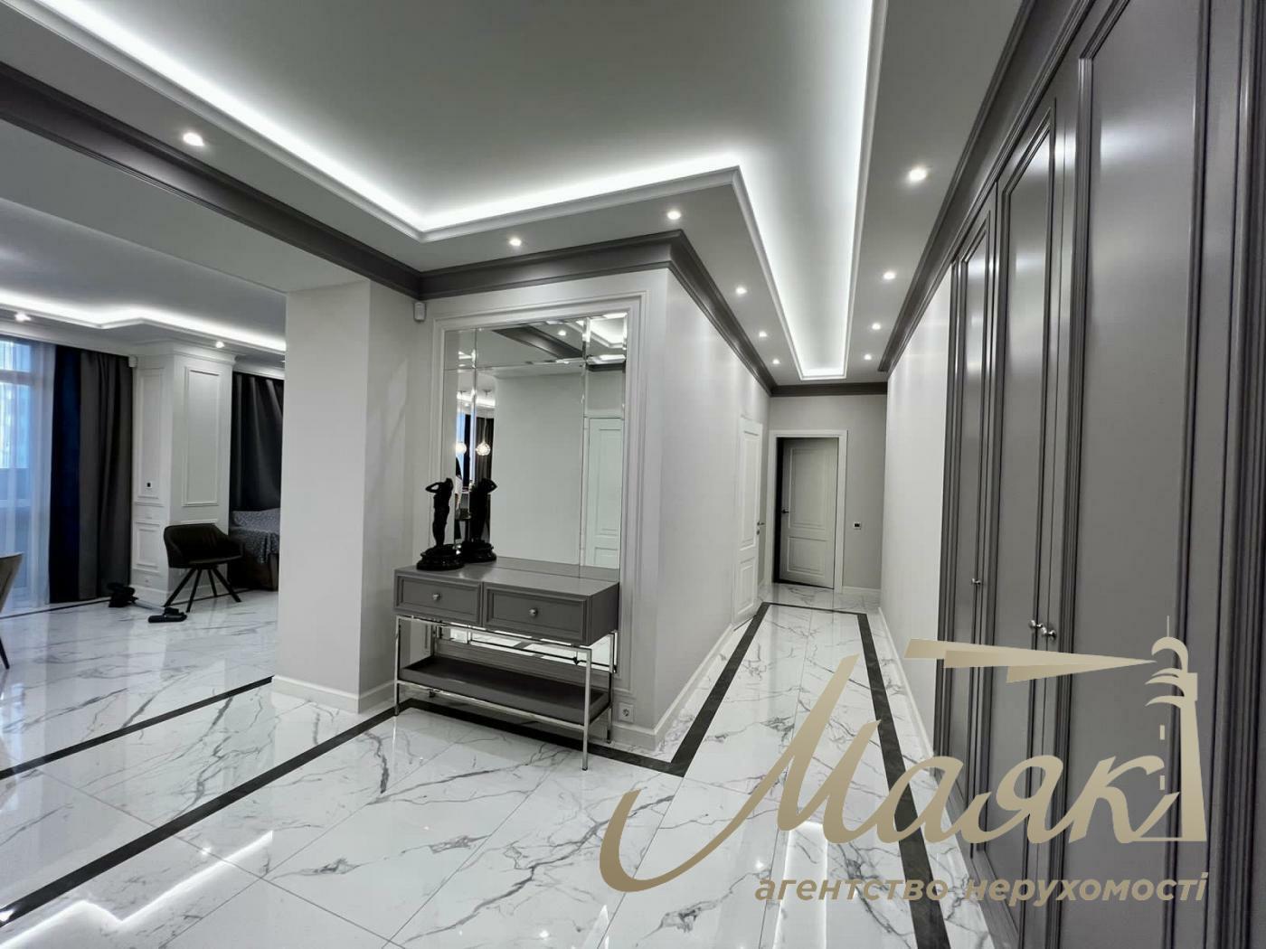 Продаж 3-кімнатної квартири 150м2 в ЖК "Новопечерські Липки", Драгомирова/Верхогляда 14, Печерський район, Центр, Київ