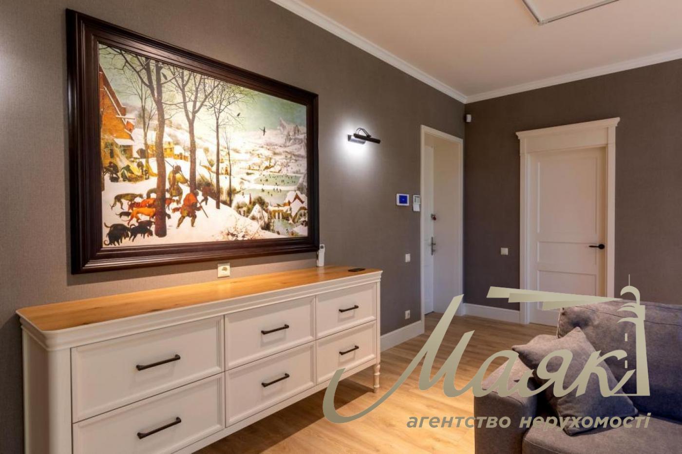 Оренда 3-к квартири вул. Лаврська, Печерськ, історичний центр Києва, сталінка