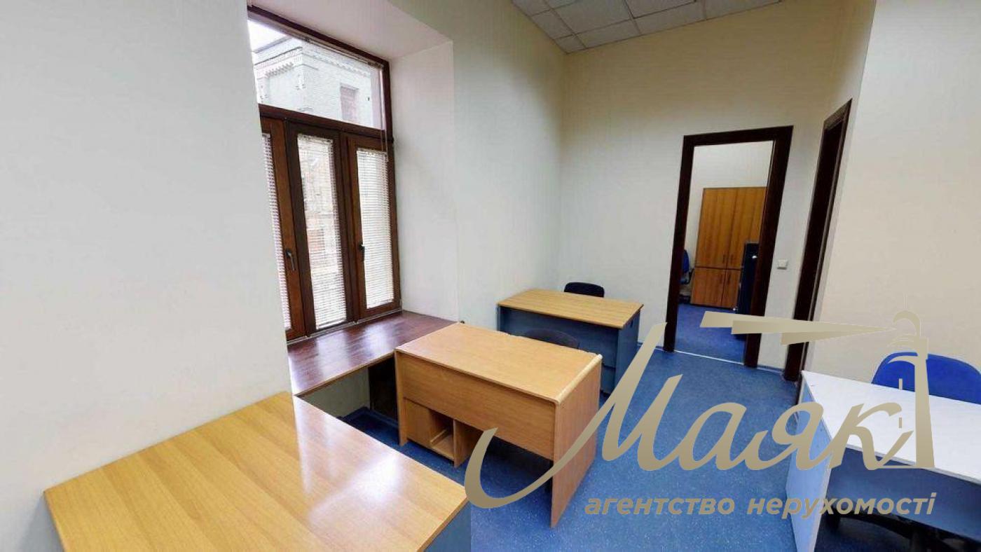 For sale office space 133 sq.m.sq. Saksaganskogo, Pechersk, Center