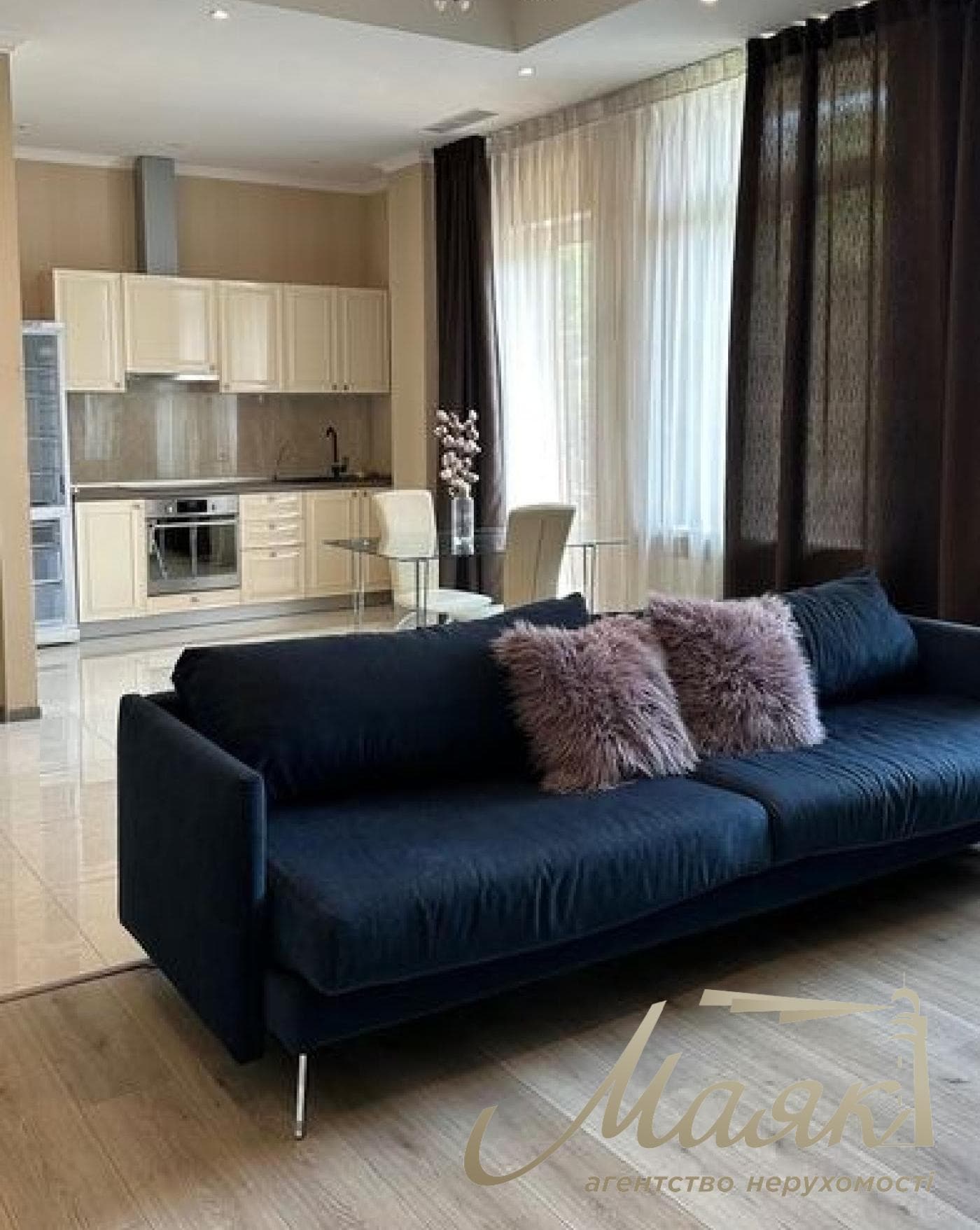 Apartment Rentals at the Botanic House Residential Complex