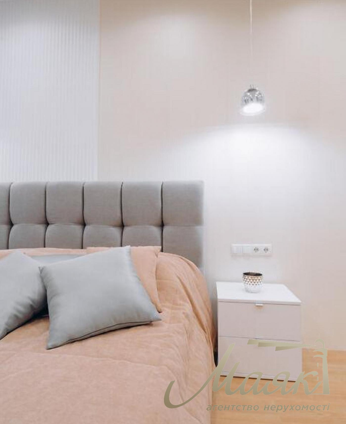 Продаж 2х-кімнатної квартири 85м2 в ЖК Новопечерські липки, Драгомирова 15Б, Печерськ, Київ