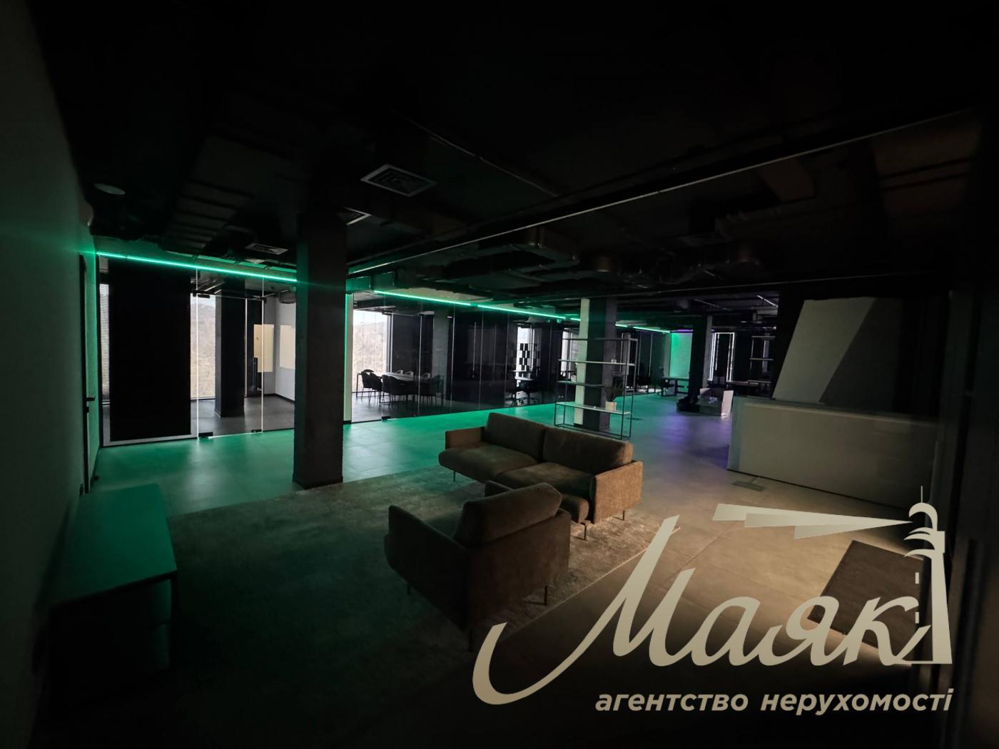 Оренда офісу 418м2 у БЦ класу А, вул.Красилівська, Голосіївський район.